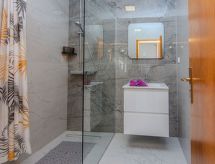 Knus appartement voor 2 op loopafstand van zee en centrum Vir - thumbnail 6
