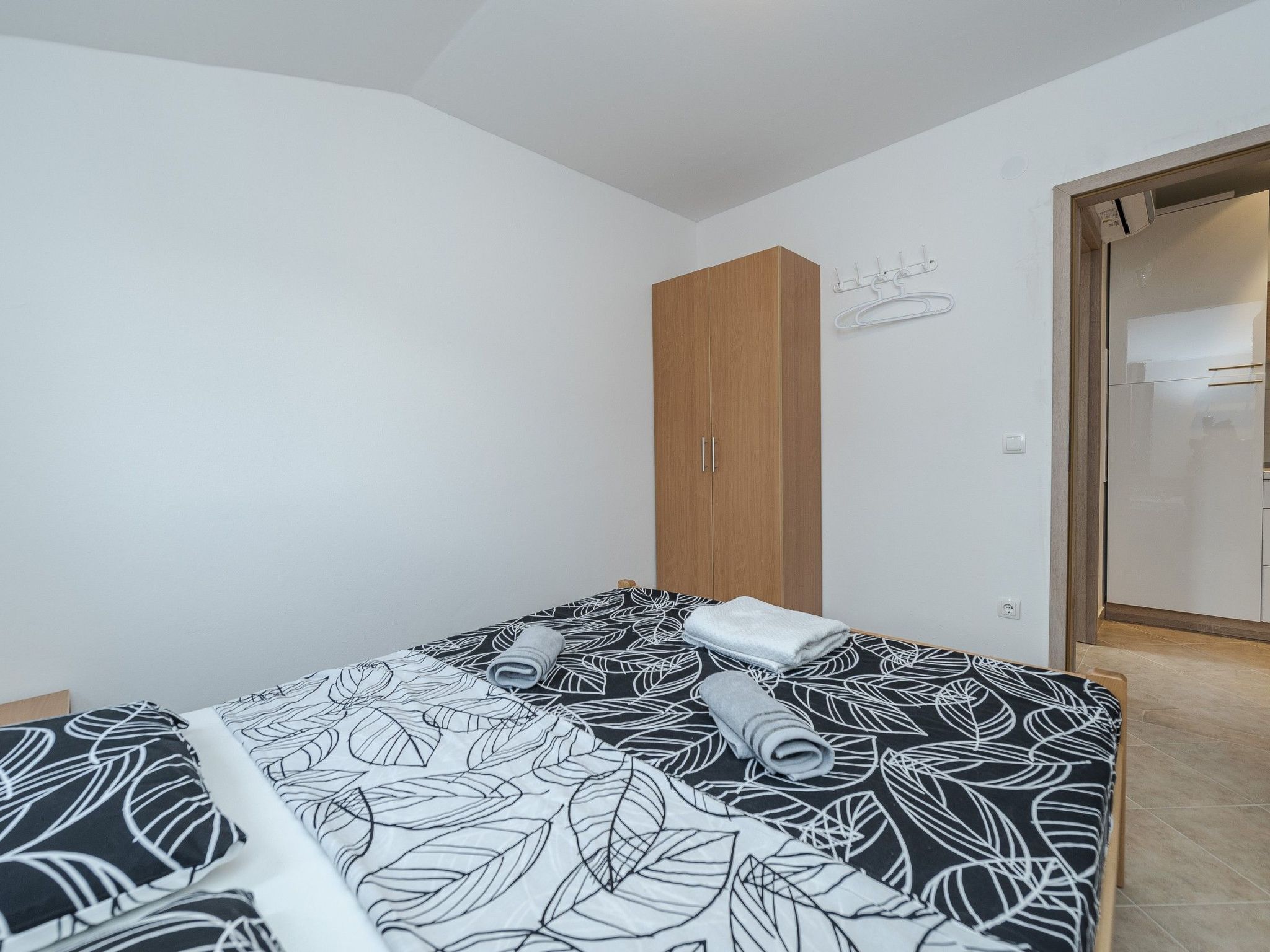 Apartment Simic 6-Image-tags.info