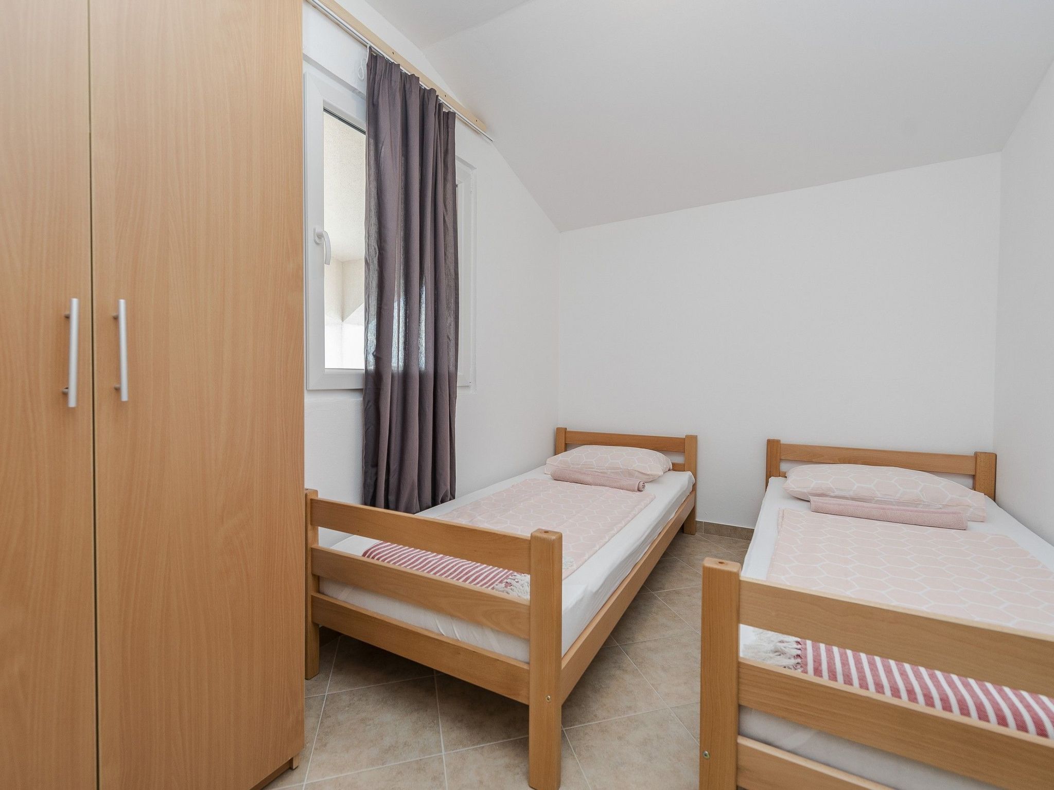 Apartment Simic 6-Image-tags.info