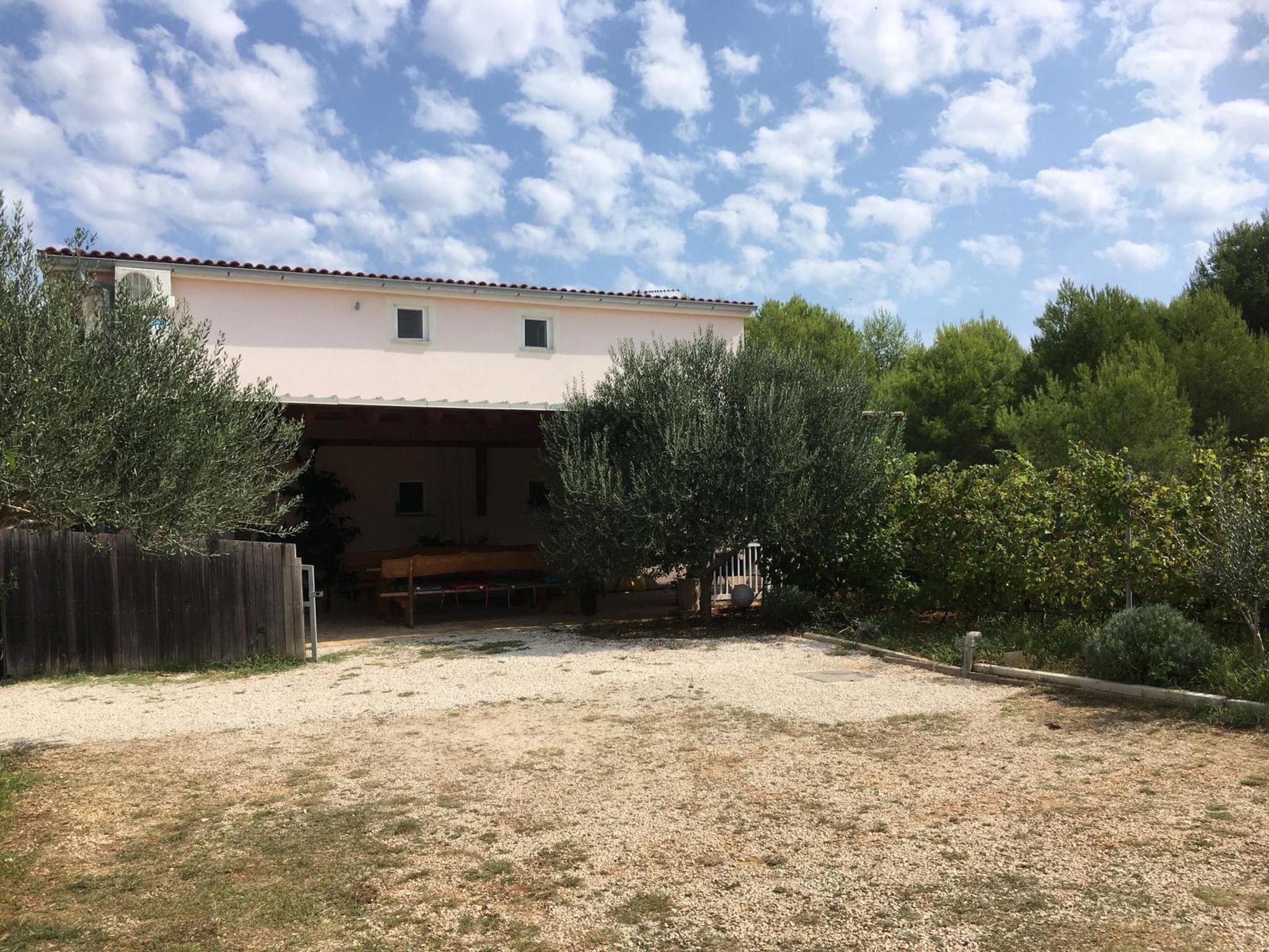 Apartment Pranic 3-Image-tags.info