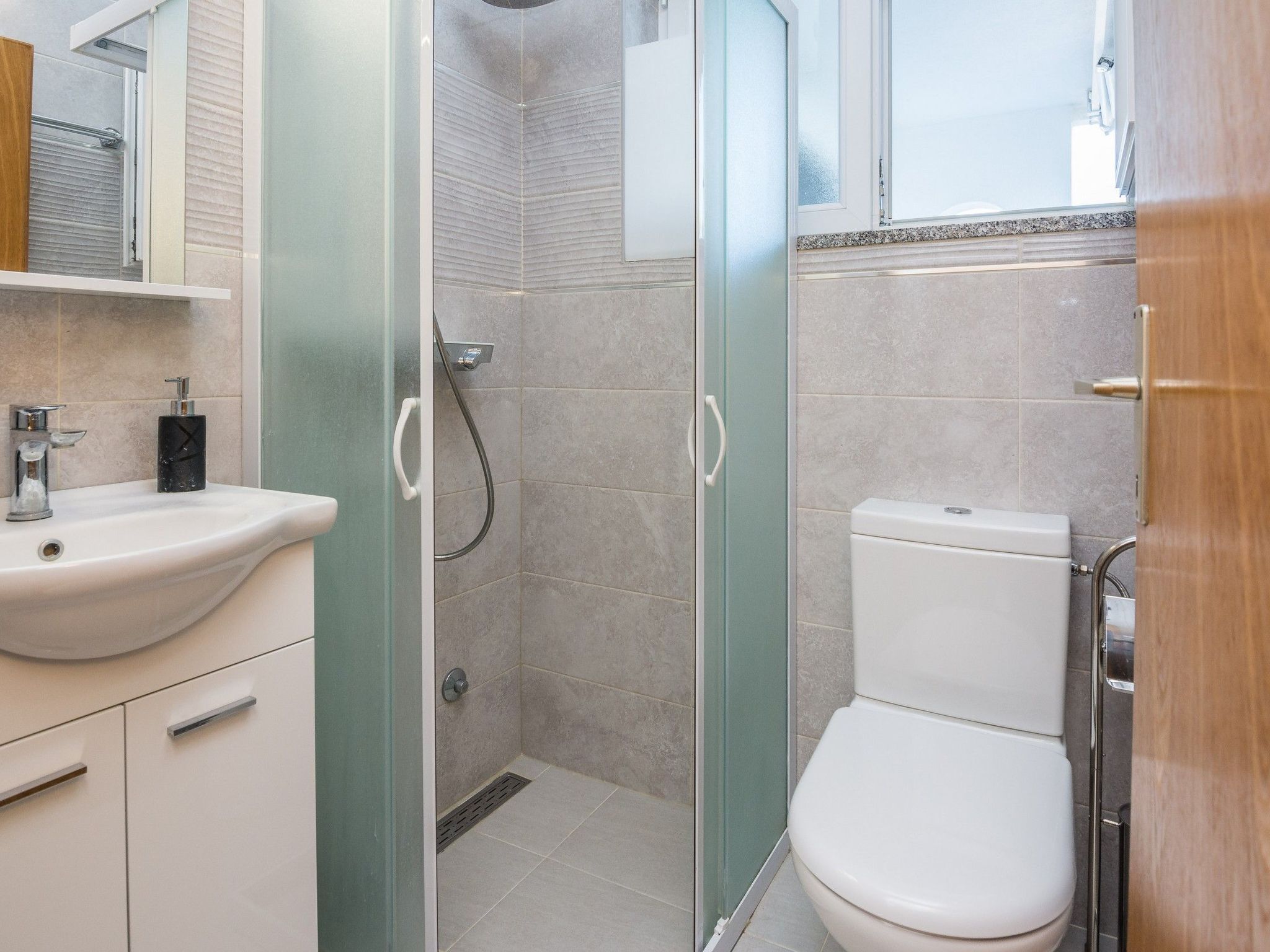 Apartment Liveric 3-Image-tags.info