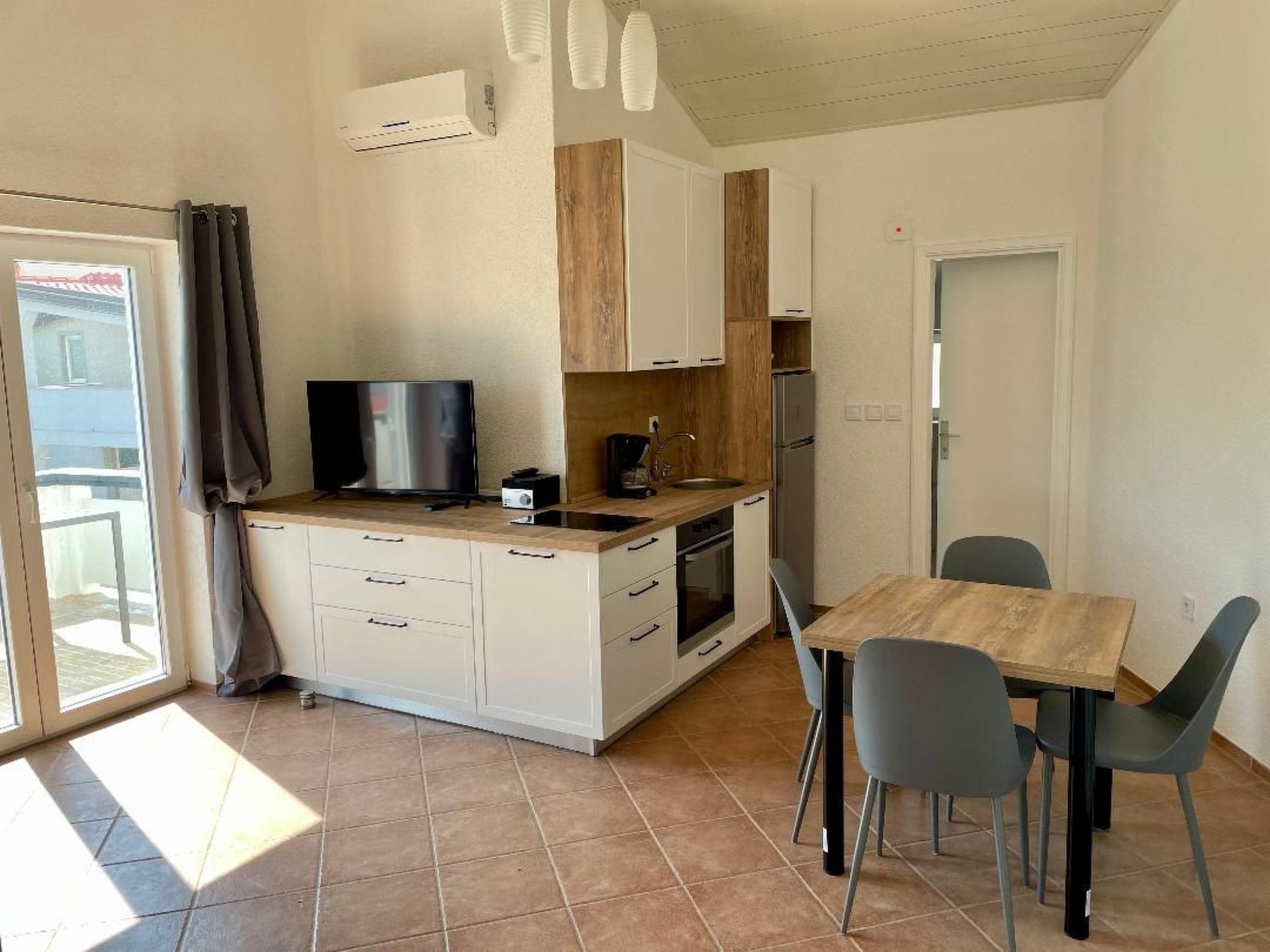 Mit Blick auf das Wasser