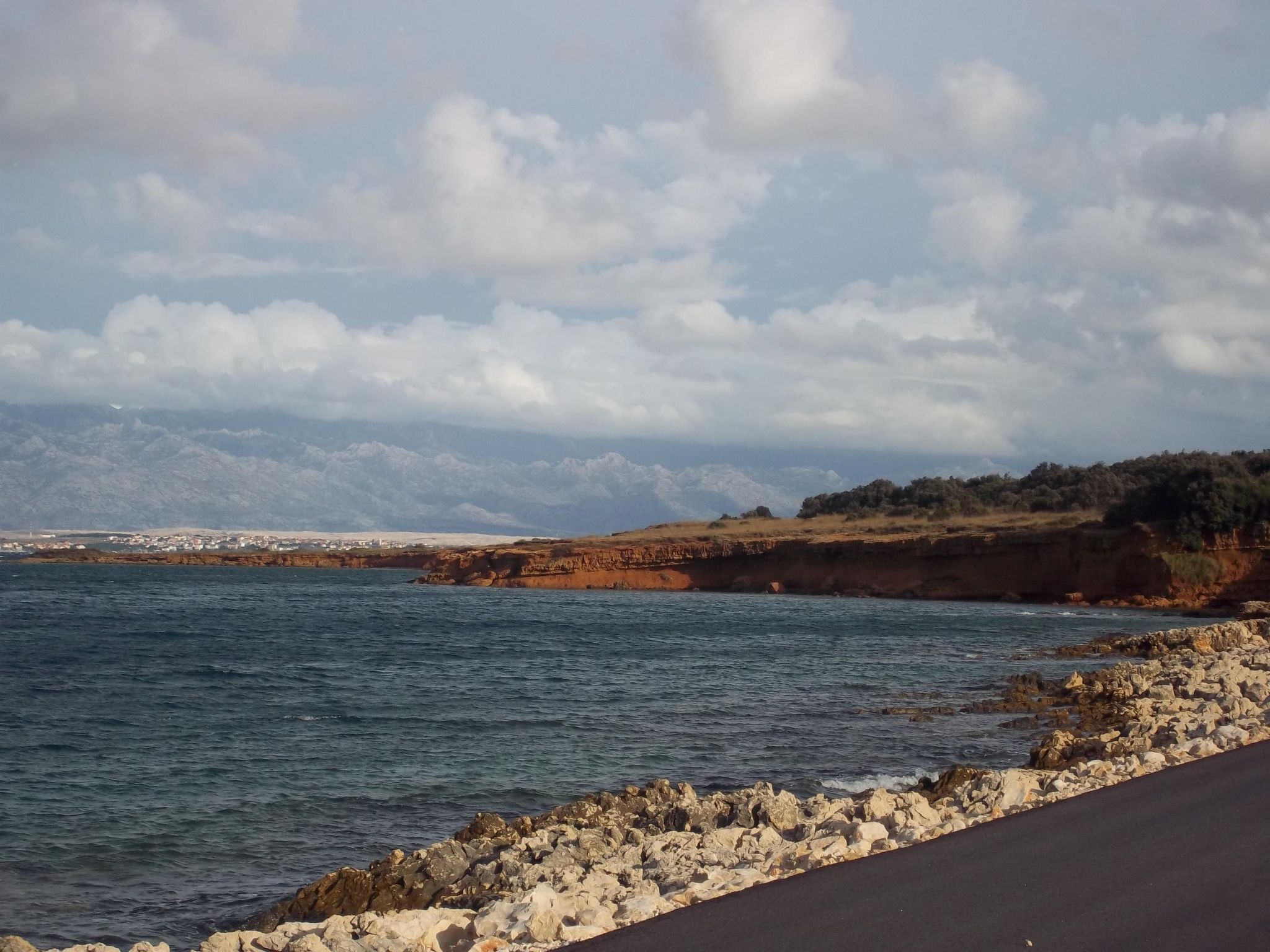 In Vir mit Terrasse und Garten-Binnen