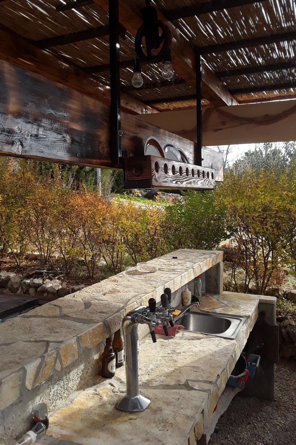 In Vir mit Terrasse und Garten-Binnen