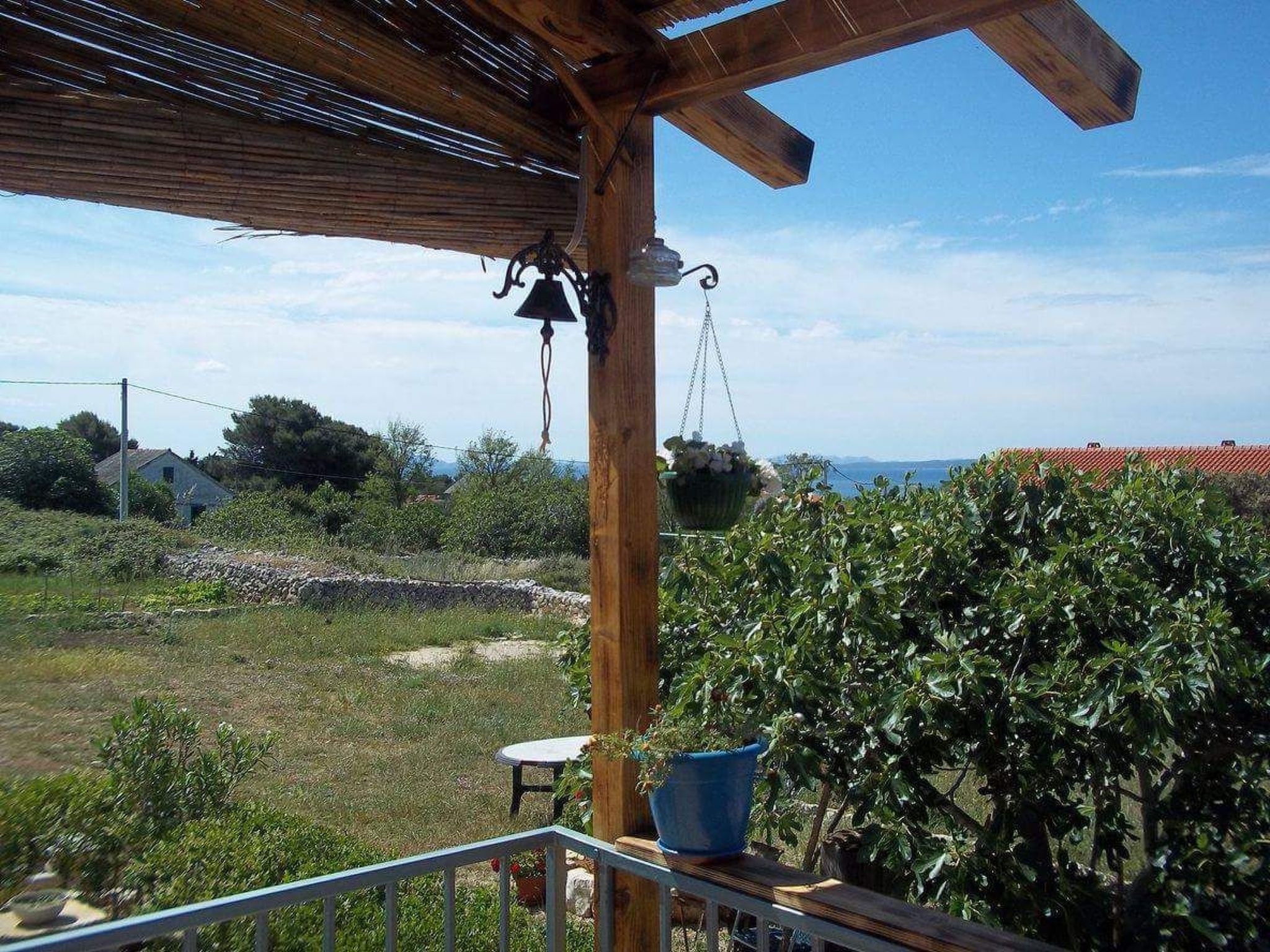 In Vir mit Terrasse und Garten-Binnen