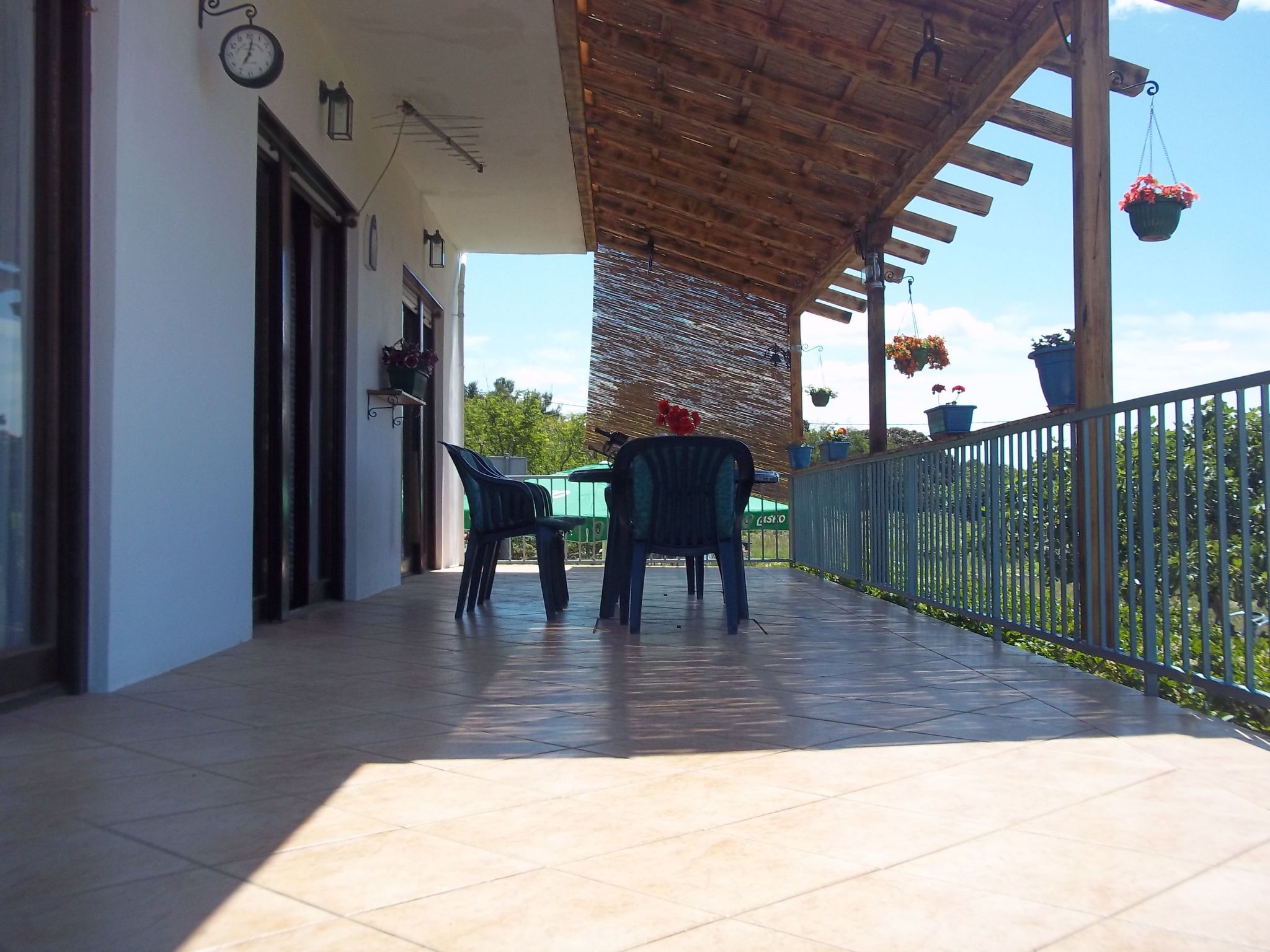 In Vir mit Terrasse und Garten-Binnen