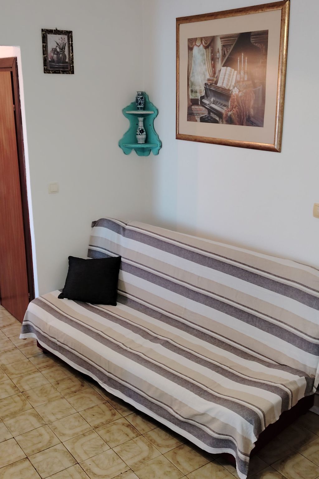 In Vir mit Terrasse und Garten-Binnen