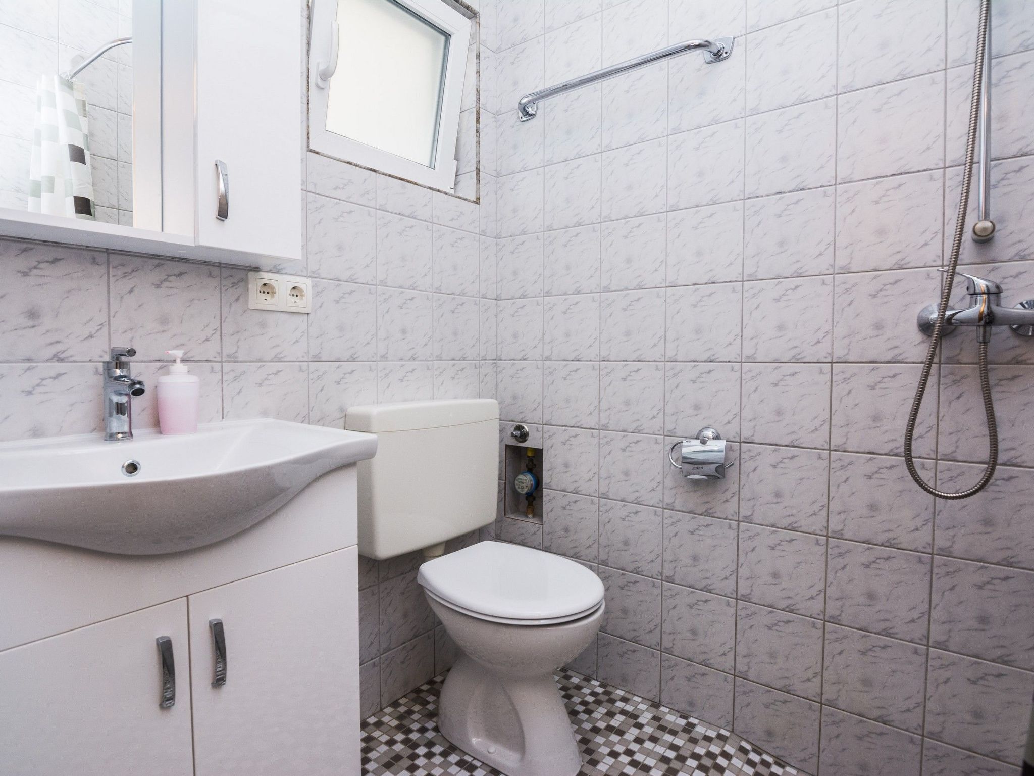 Apartment Skundric 3-Image-tags.info