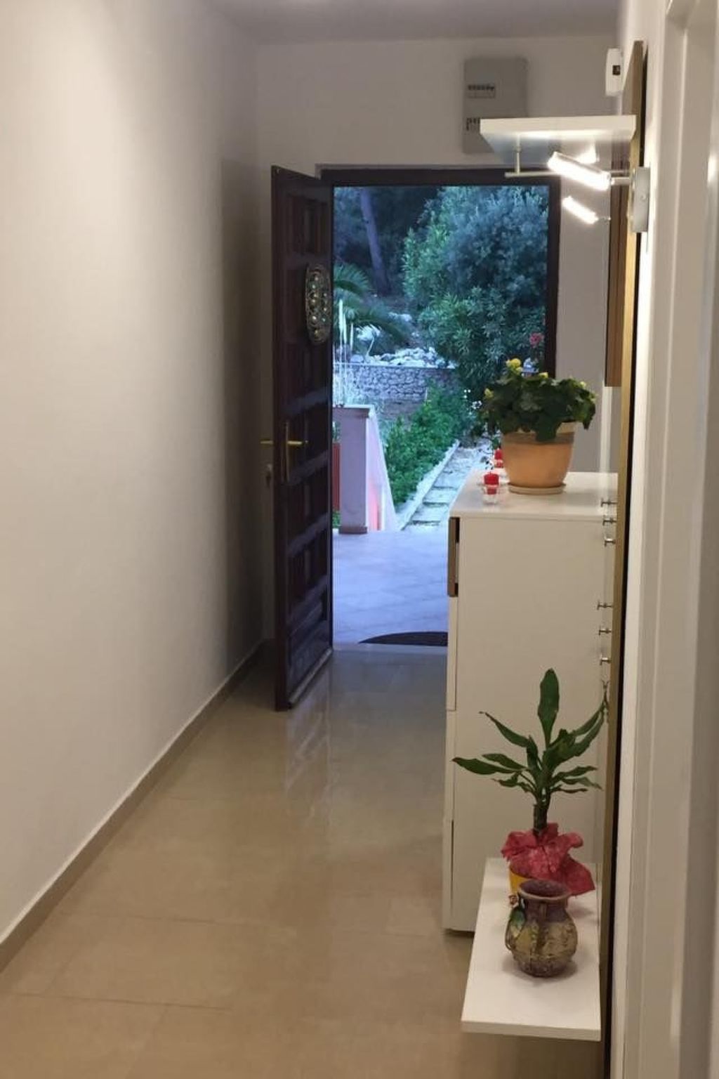 Geräumige Ferienwohnung mit schönem Garten-Image-tags.info