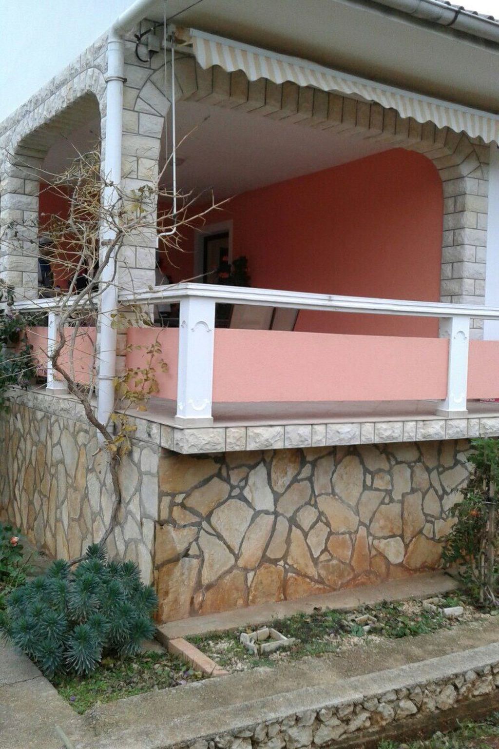 Geräumige Ferienwohnung mit schönem Garten-Image-tags.info