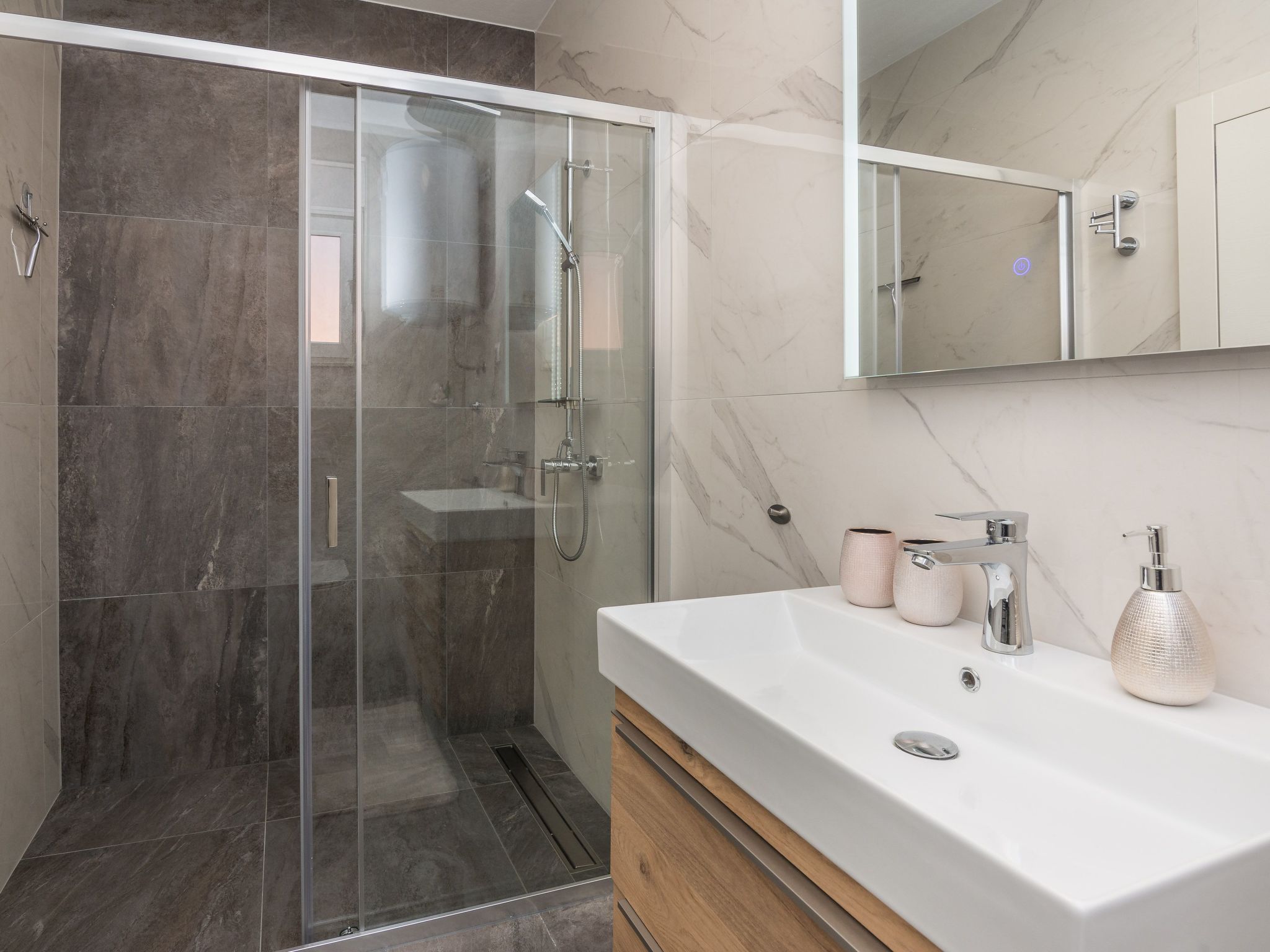 Photo of Wohnung mit Meerblick Glamour Vir - Agentur TA Leut