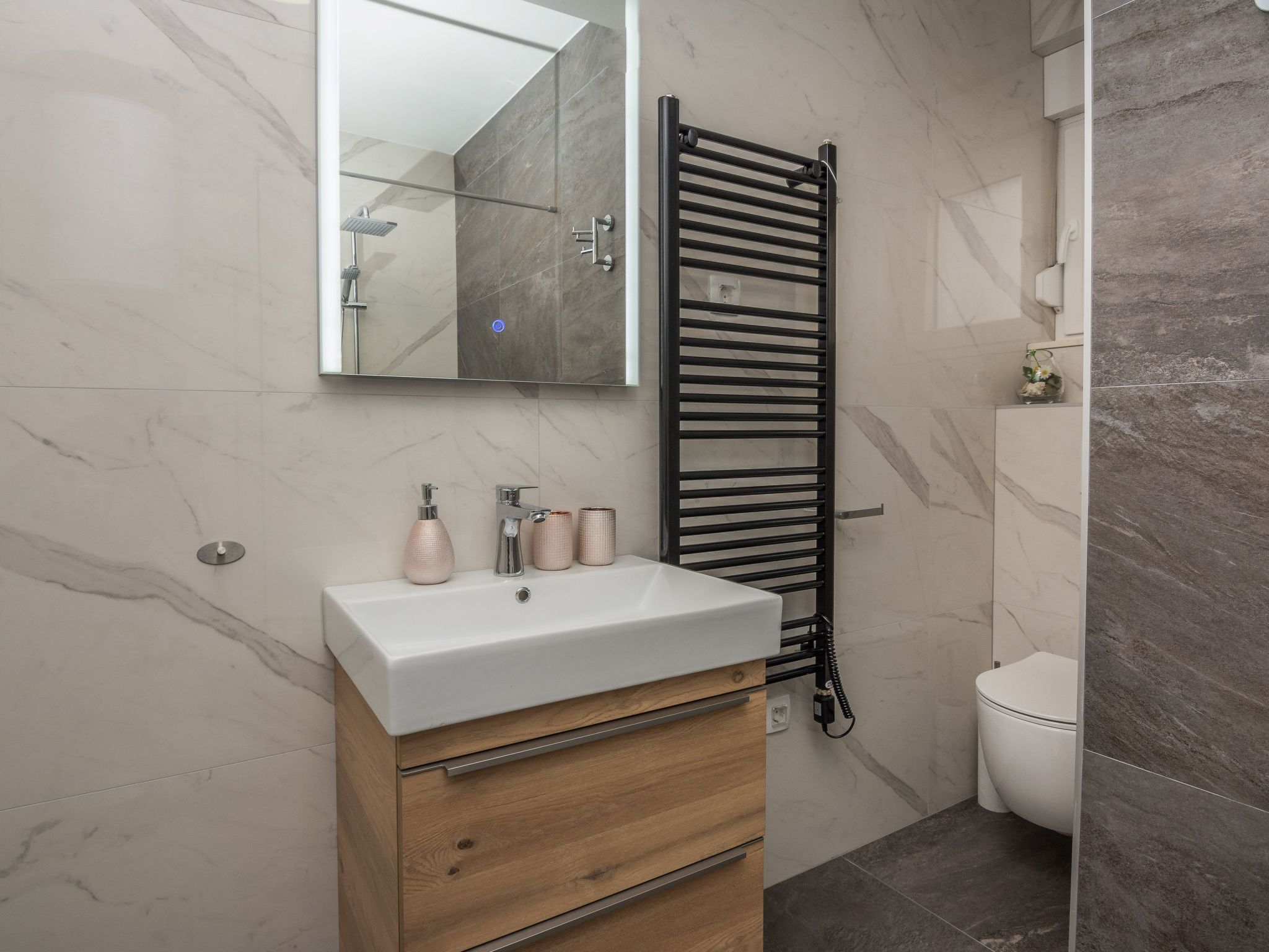 Photo of Wohnung mit Meerblick Glamour Vir - Agentur TA Leut