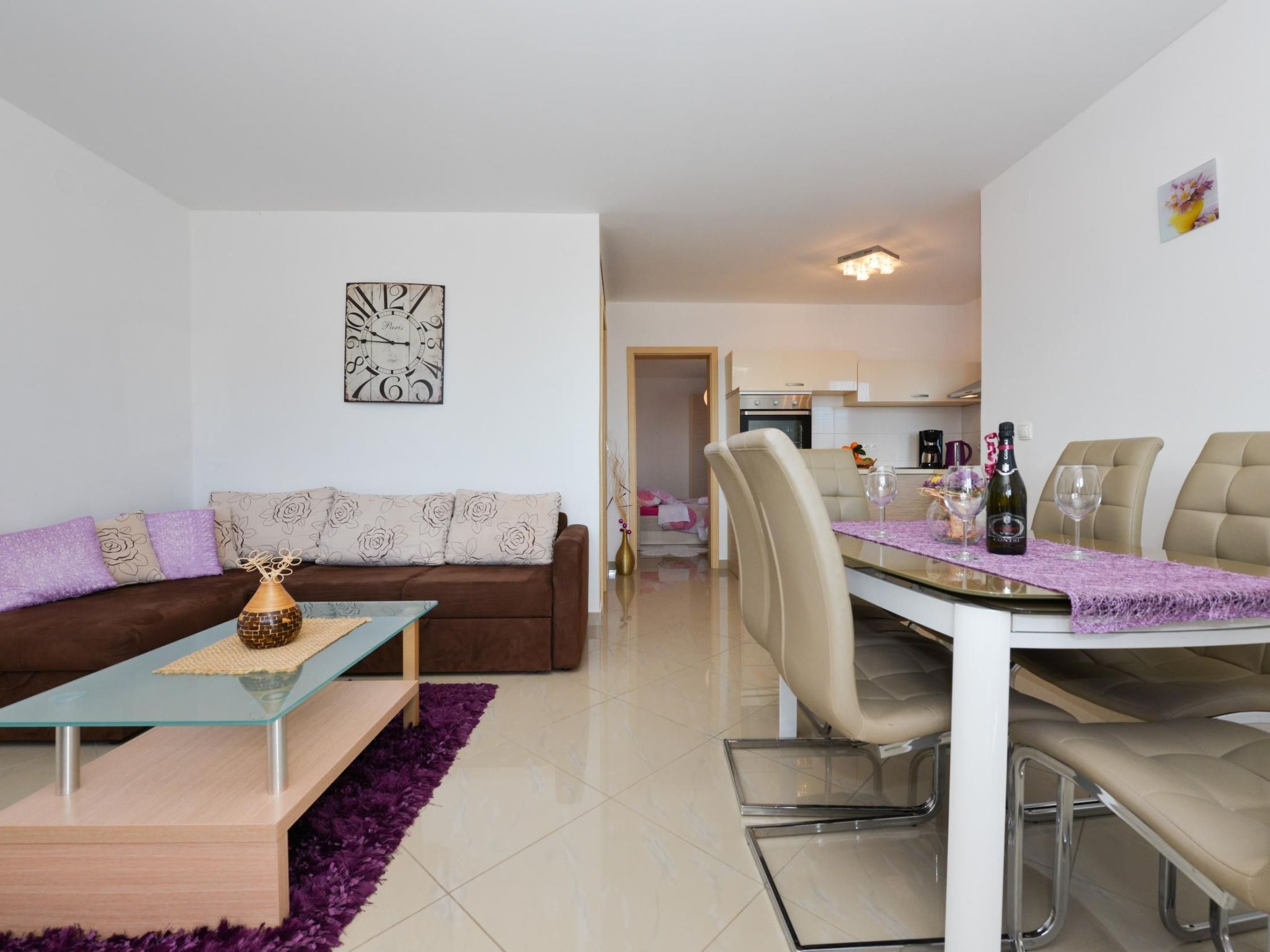 Für fünf Personen im ersten Stock