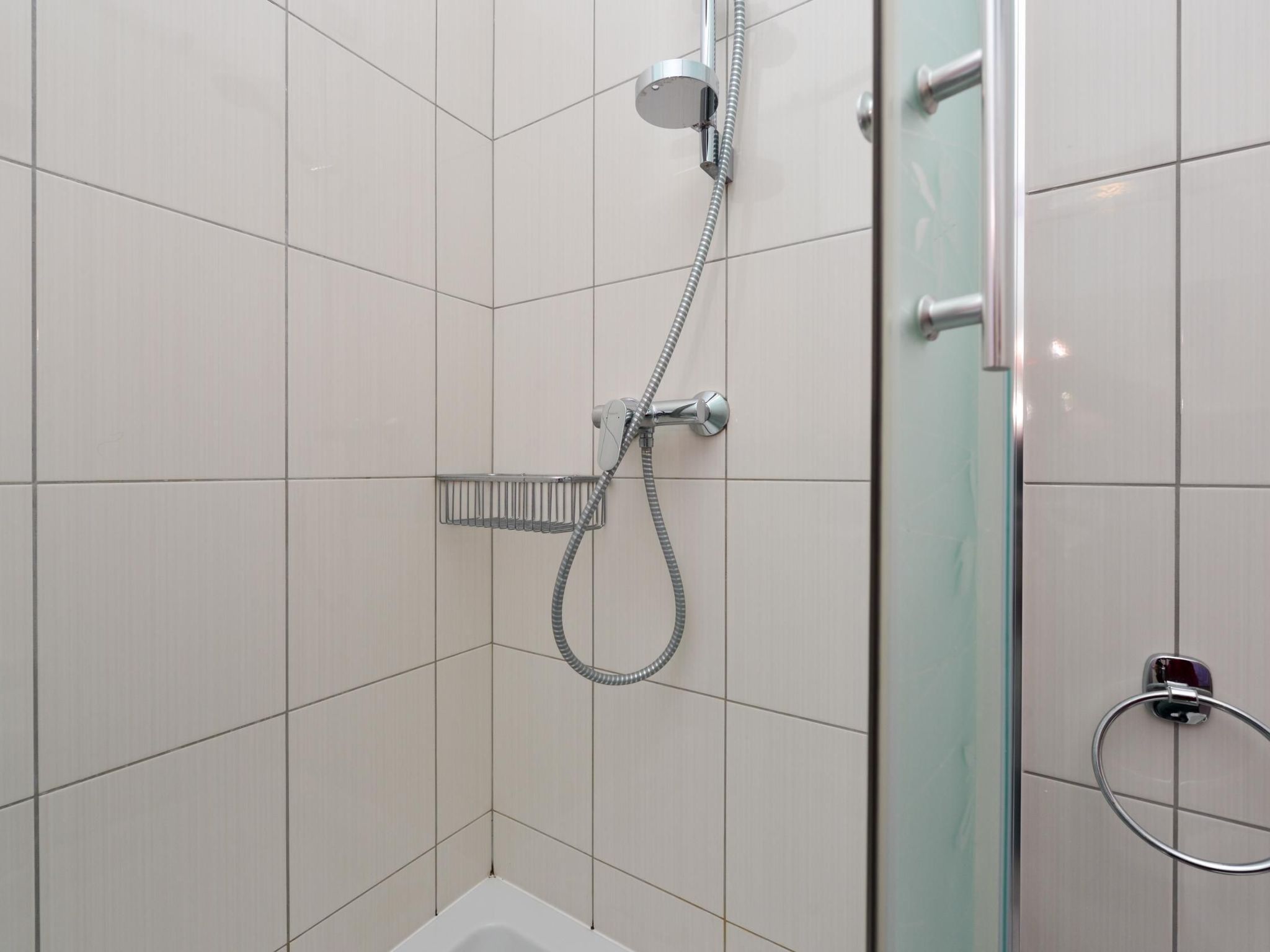 Für fünf Personen im ersten Stock-Image-tags.info