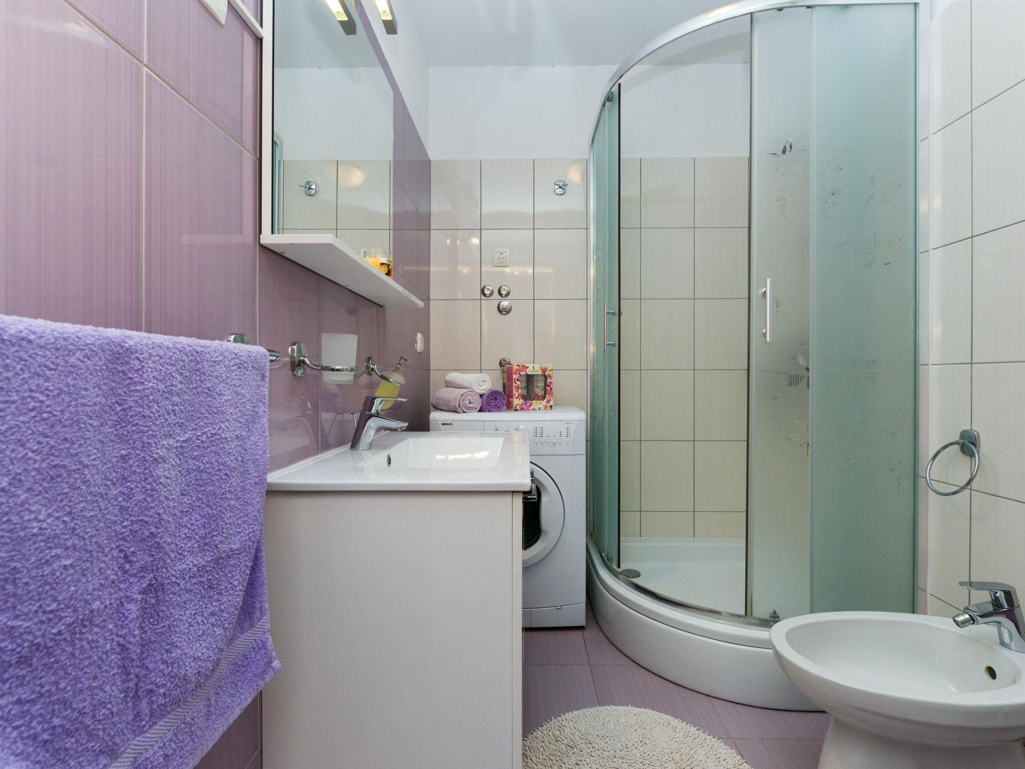 Für fünf Personen im ersten Stock-Image-tags.info