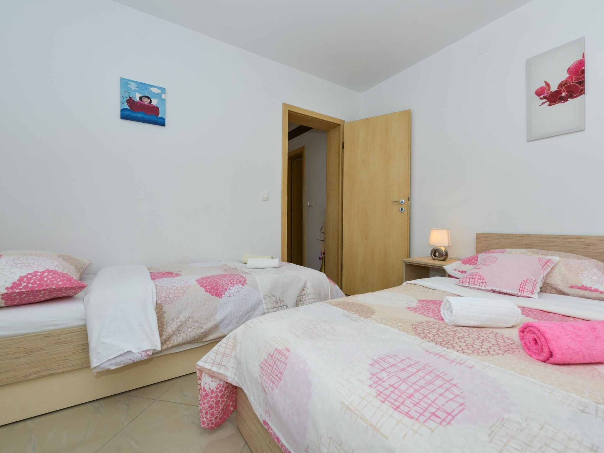 Für fünf Personen im ersten Stock-Image-tags.info