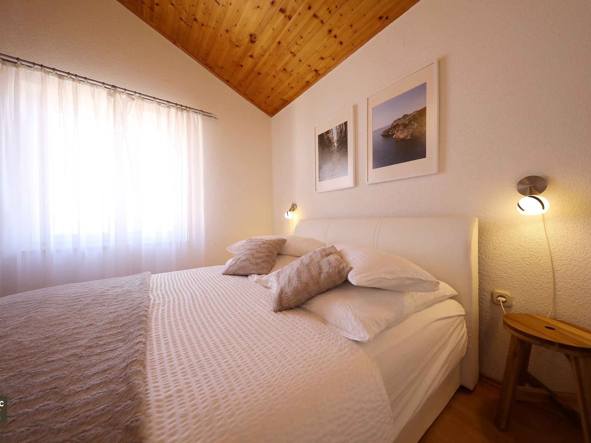 Gesamte Wohnung in Vir mit Großem Balkon