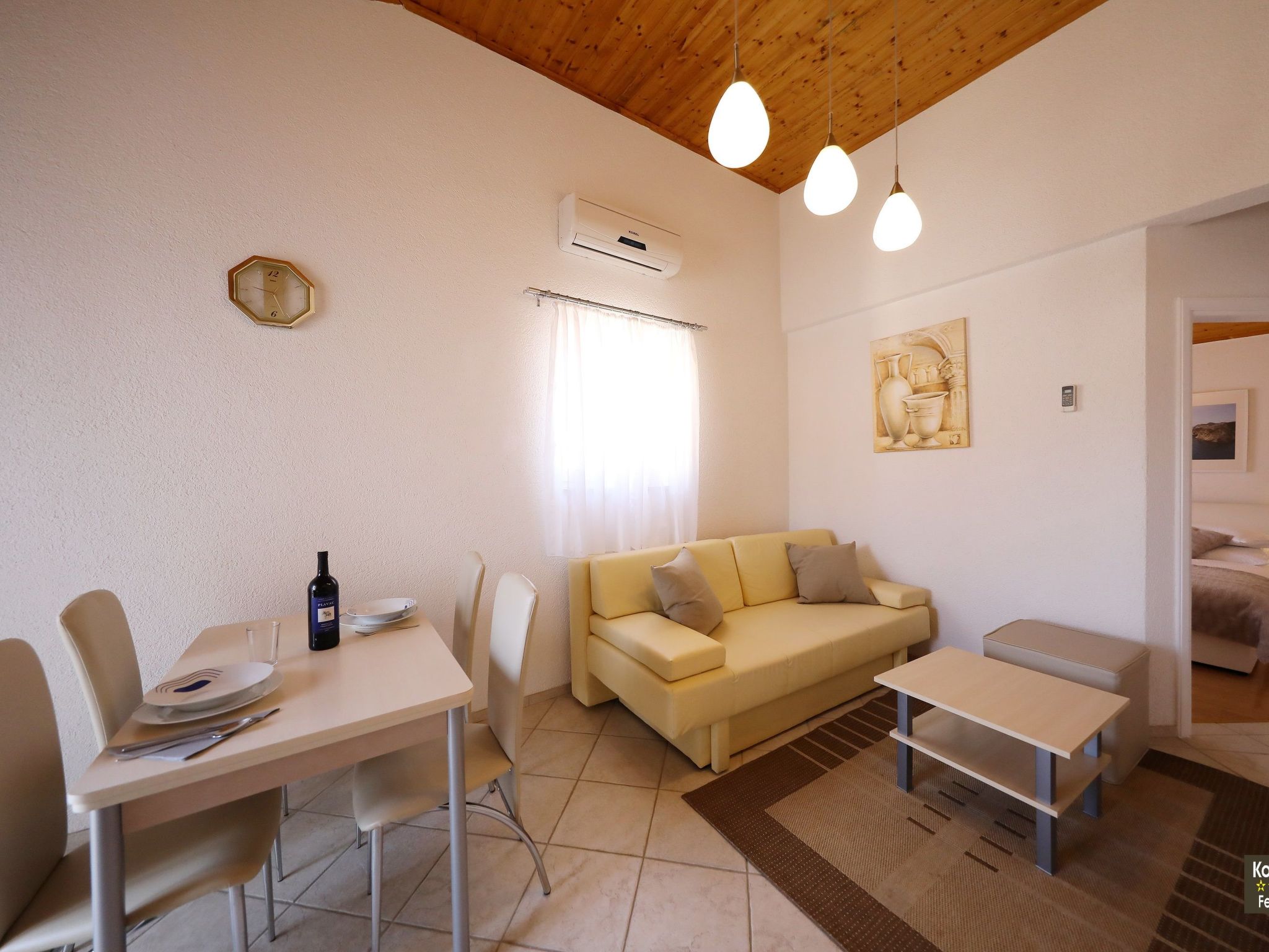 Gesamte Wohnung in Vir mit Großem Balkon-Image-tags.info