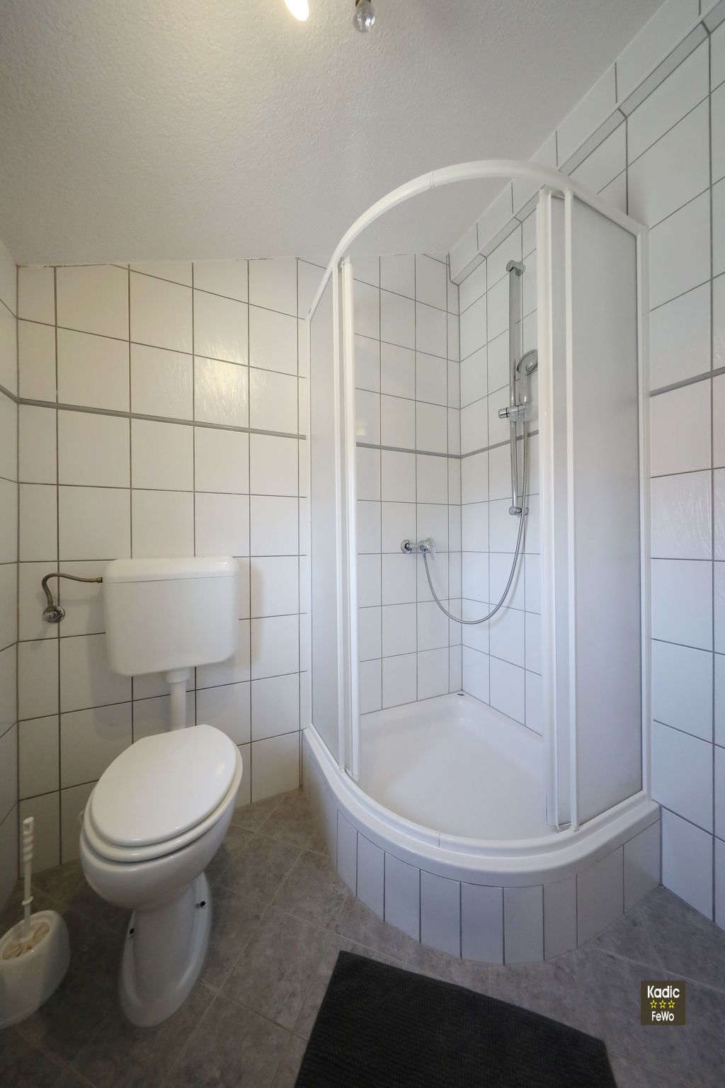 Gesamte Wohnung in Vir mit Großem Balkon-Image-tags.info