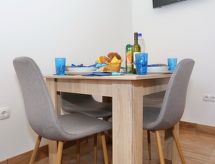 Appartement Marino 1: Intiem vakantieverblijf op 700m van zee in Vir - thumbnail 6