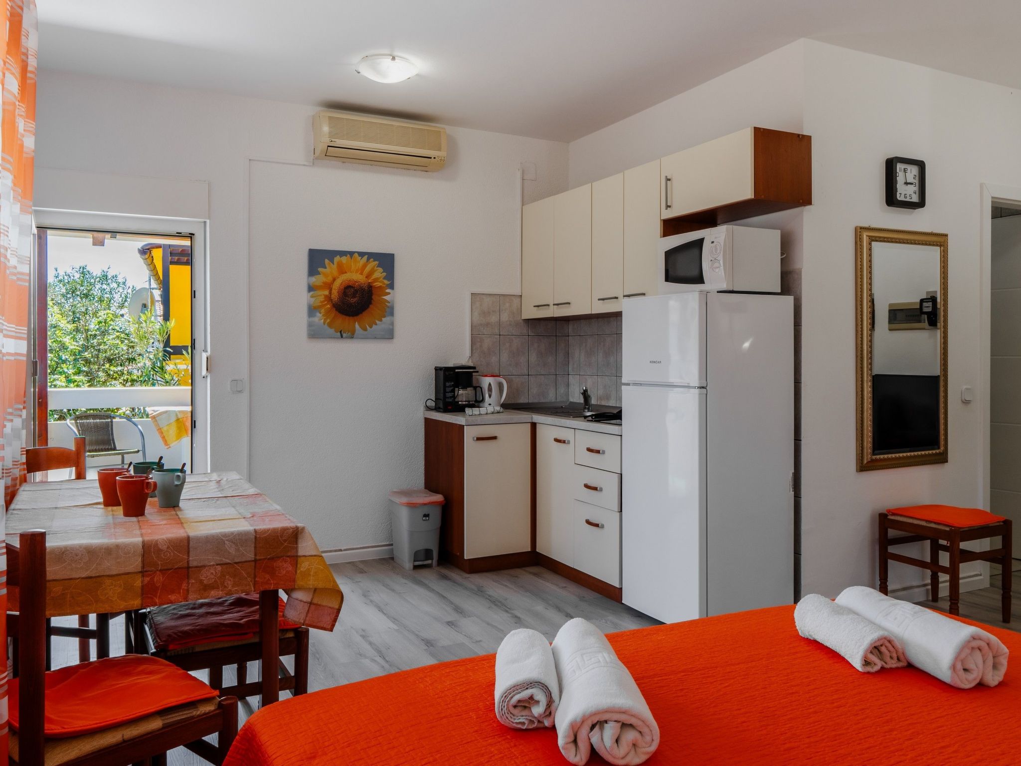 Apartment TT 1-Image-tags.info