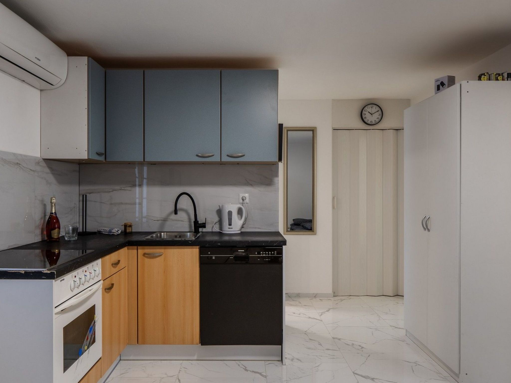 Apartment Kristija 1-Image-tags.info