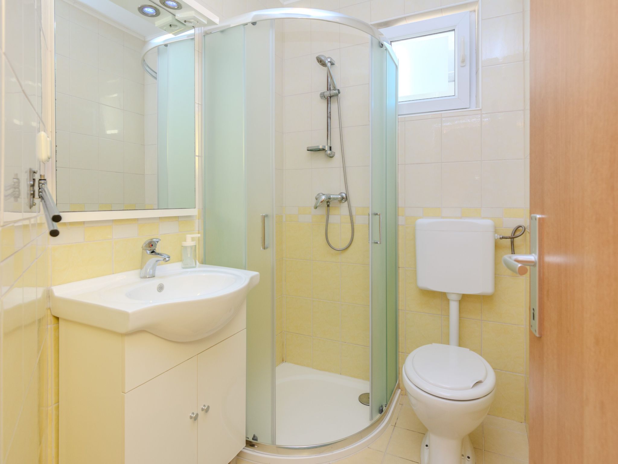 Apartment Mahnet 1-Image-tags.info