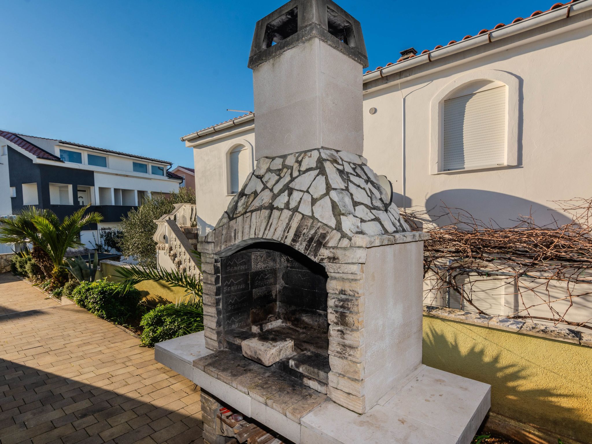 Apartment Mahnet 1-Image-tags.info