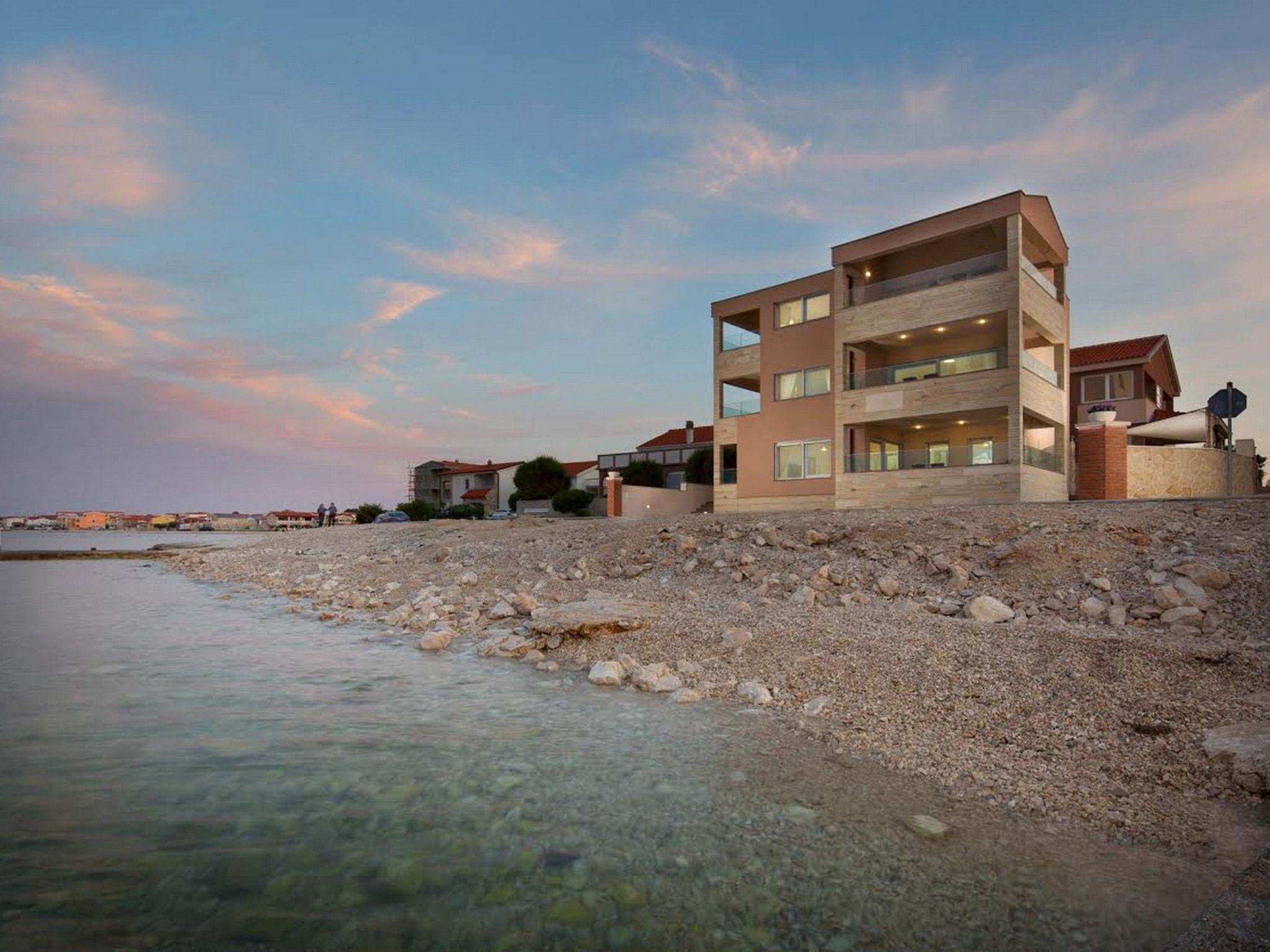 Apartment Vista Royal 5-Image-tags.info