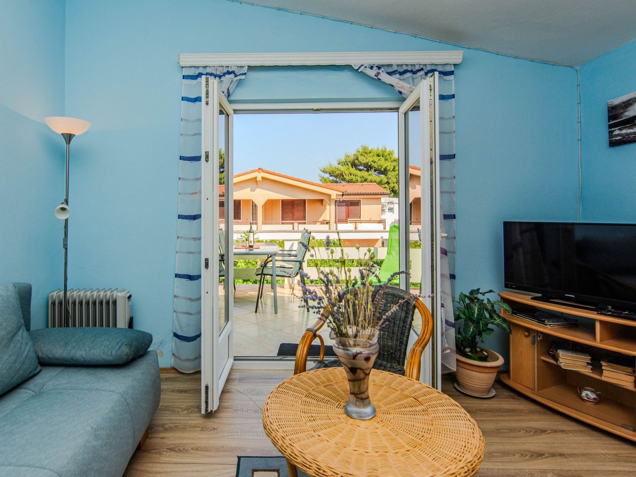 Apartment Semak-Image-tags.info