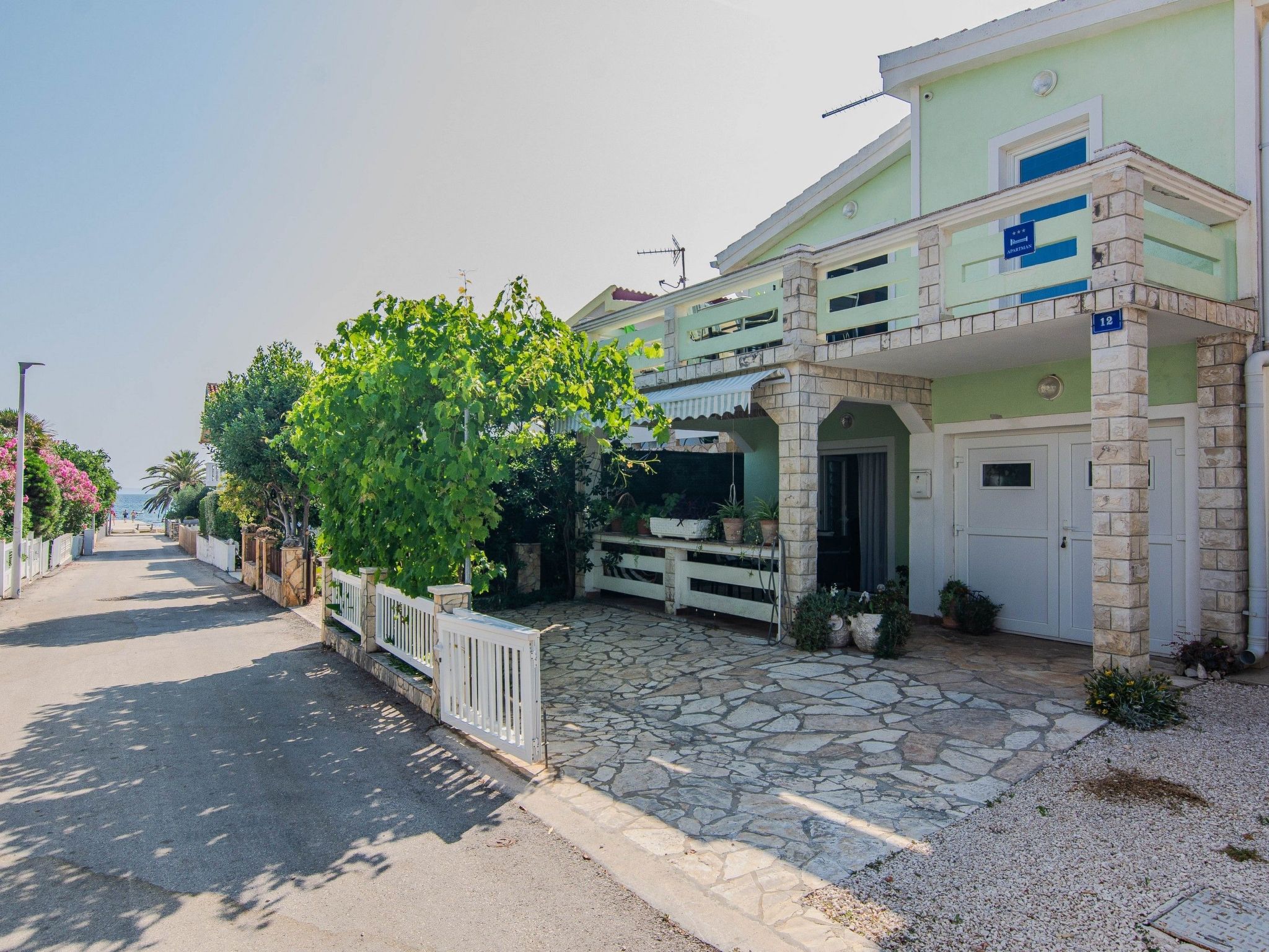 Apartment Semak-Image-tags.info