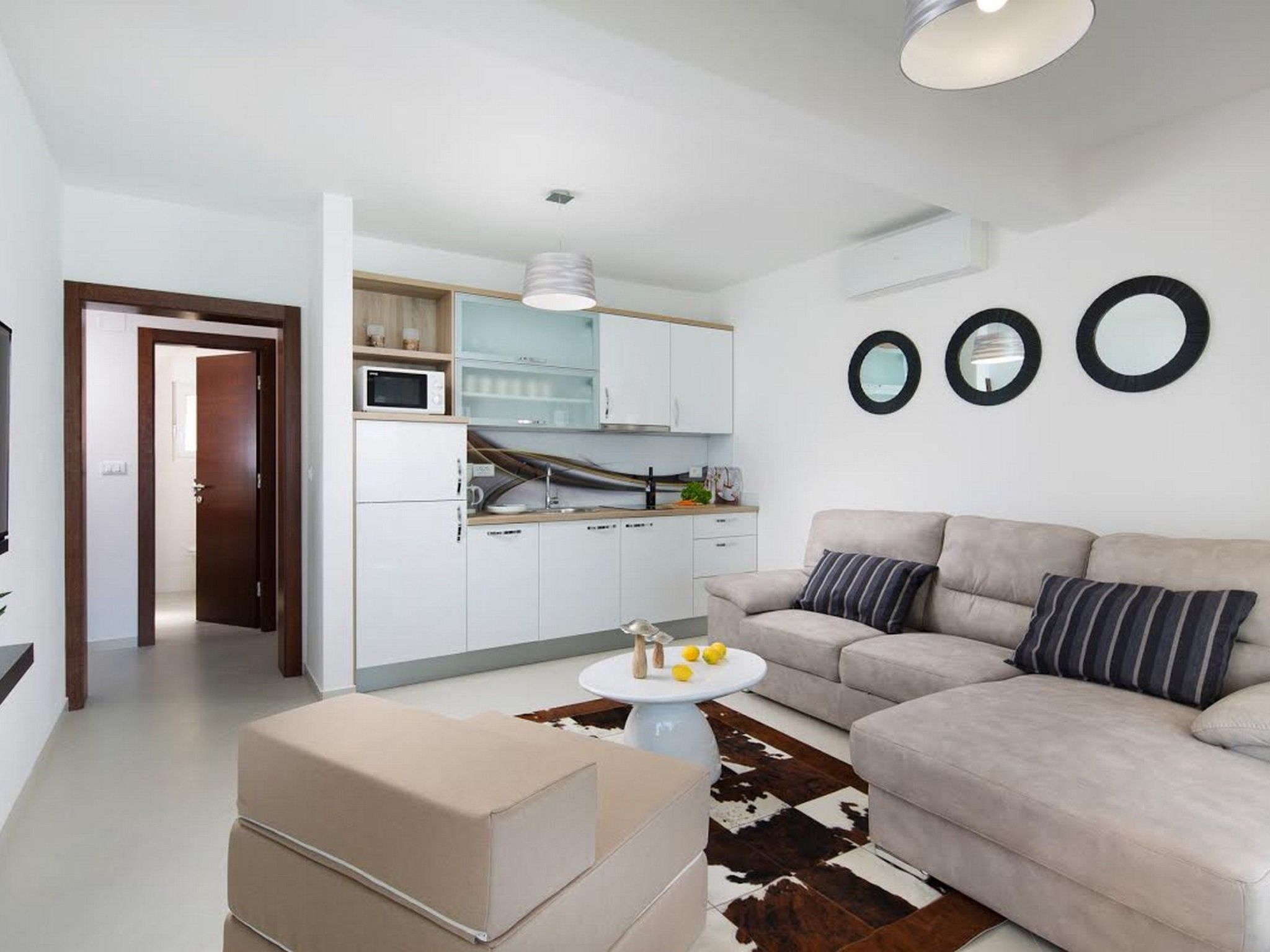 Apartment Vista Royal 2