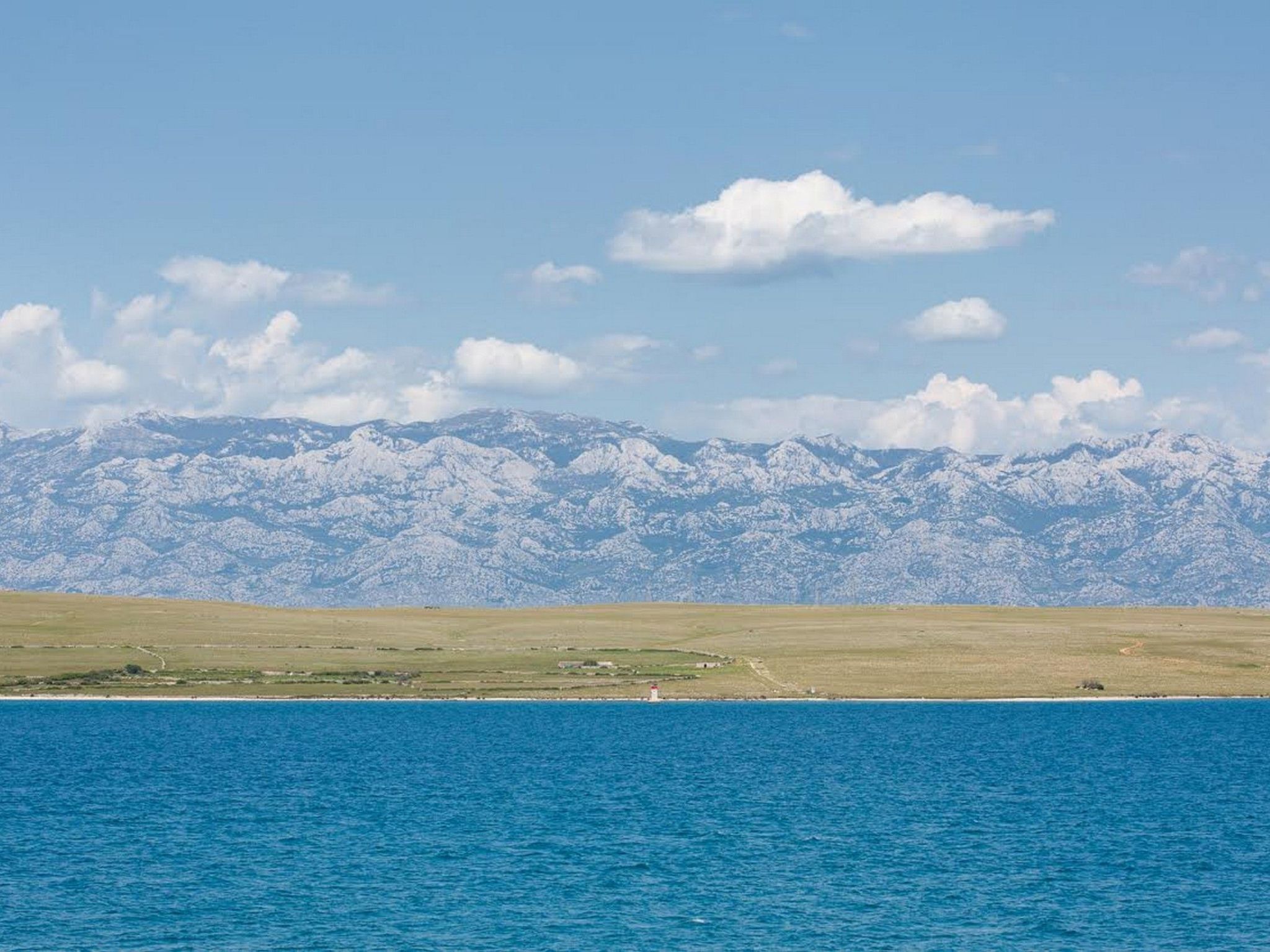 Apartment Vista Royal 3-Image-tags.info