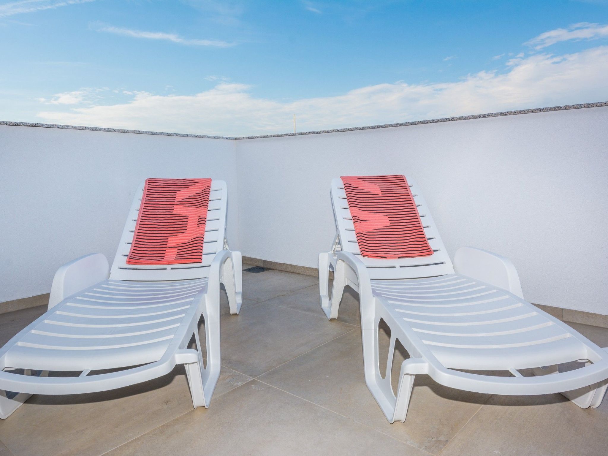 Apartment Spanic 2-Image-tags.info