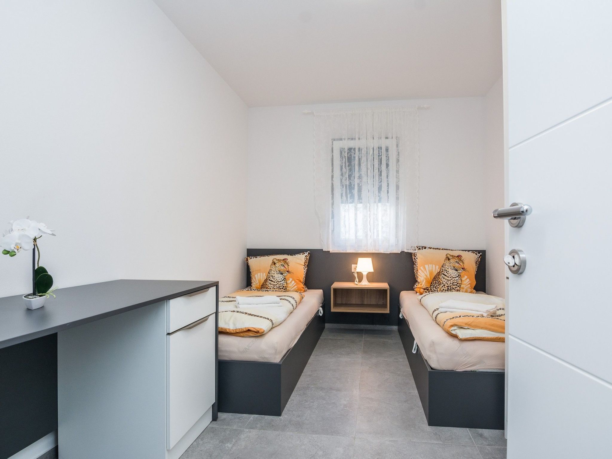 Apartment Spanic 1-Image-tags.info