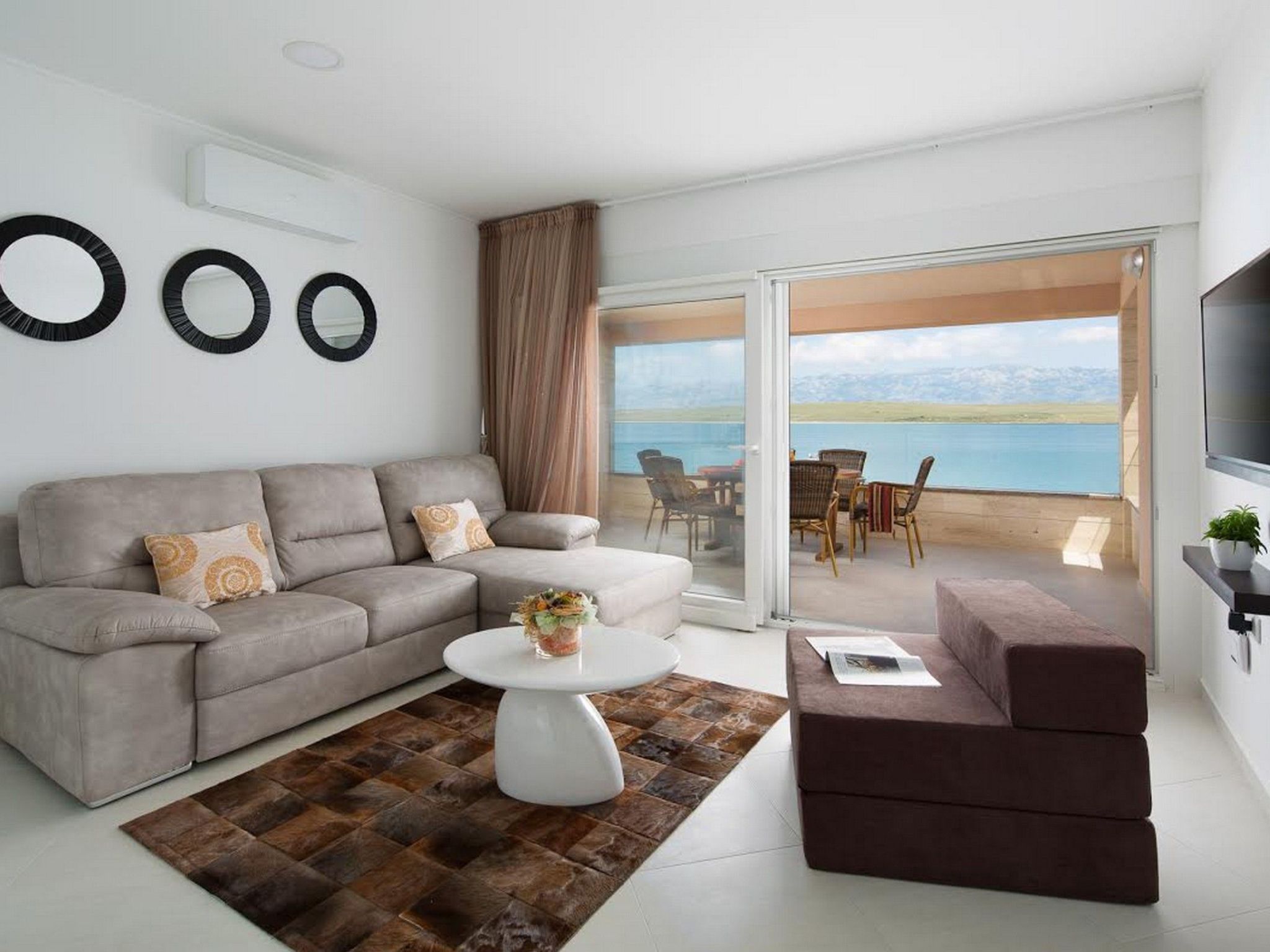 Apartment Vista Royal 4