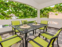 Apartment Pisacic