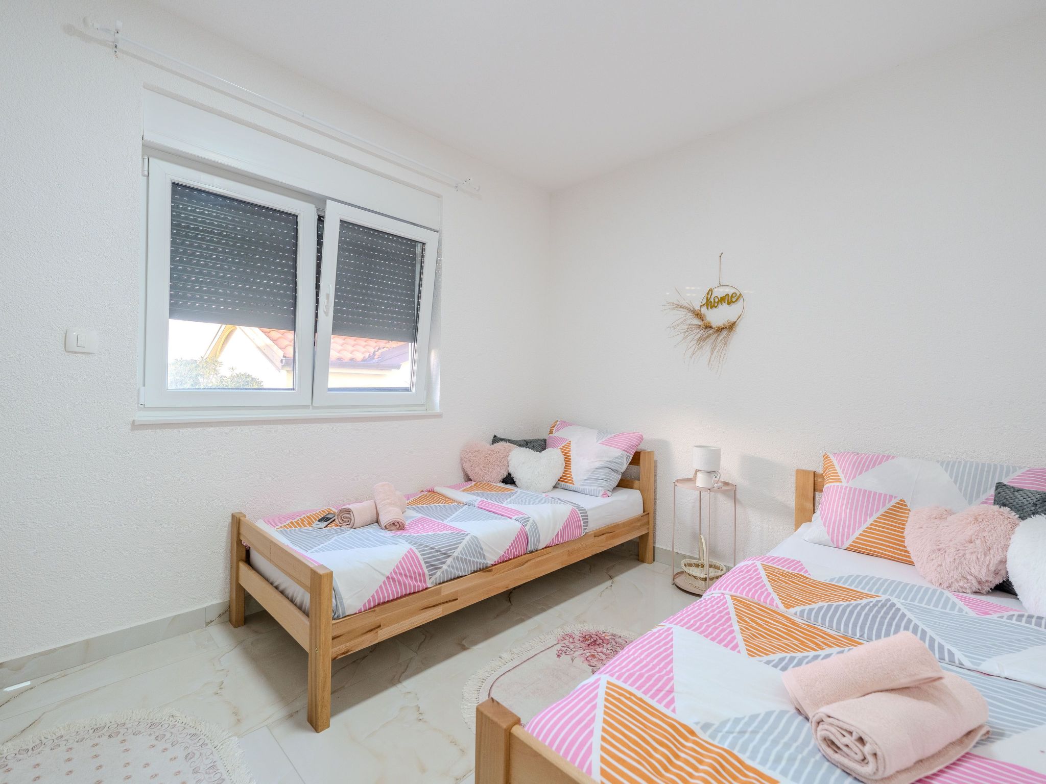 Apartment Midi-Dedans