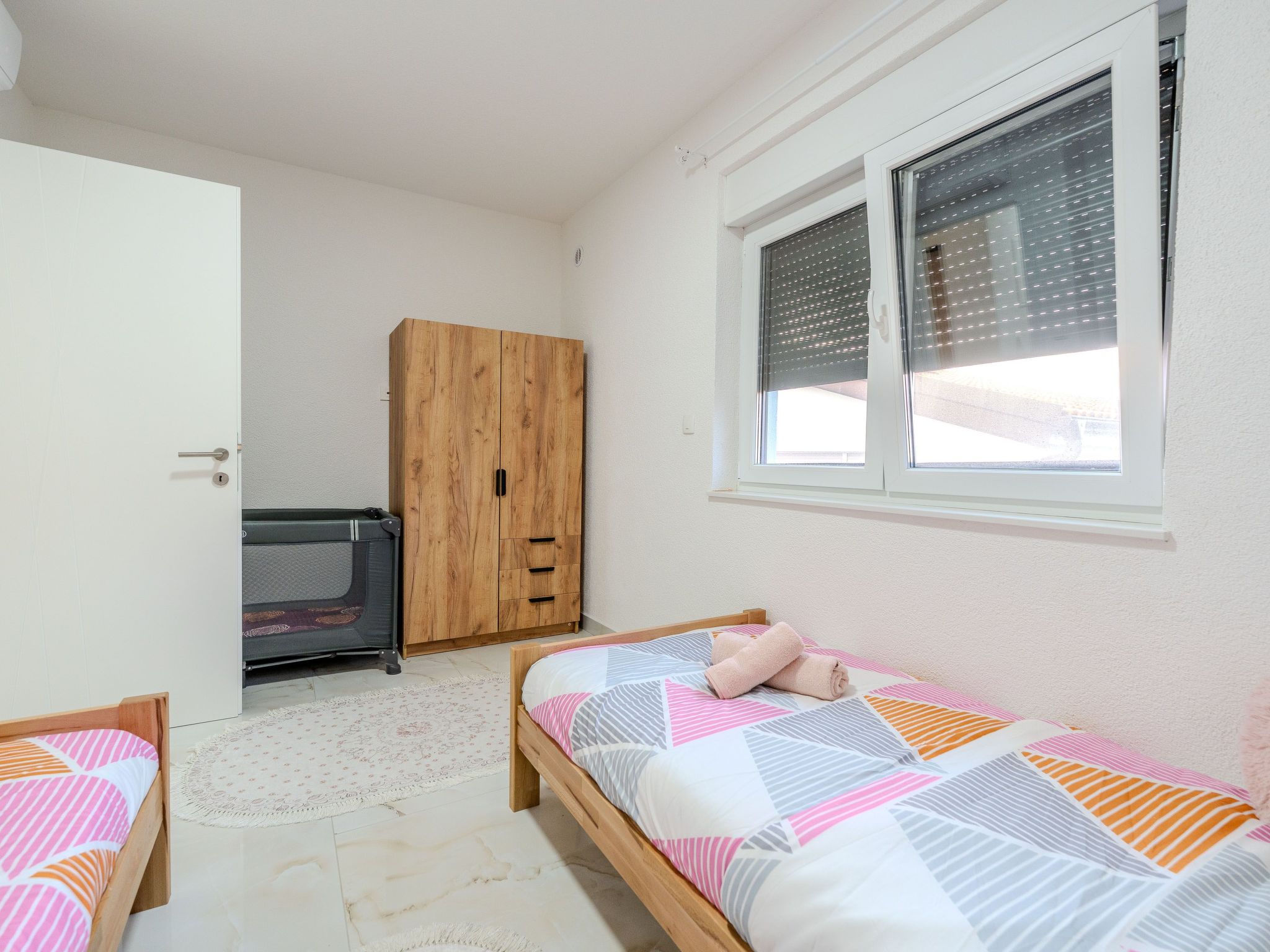 Apartment Midi-Dedans