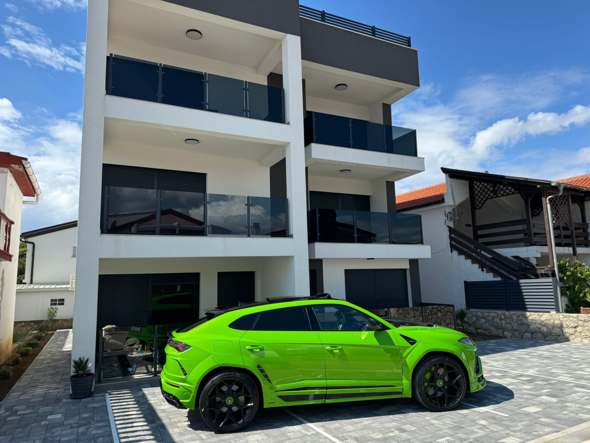 Apartment Midi-Dedans