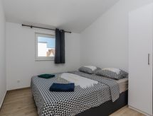 Appartement Budimir 6: Fijn verblijf vlakbij zee in Vir, Noord-Dalmatië - thumbnail 5