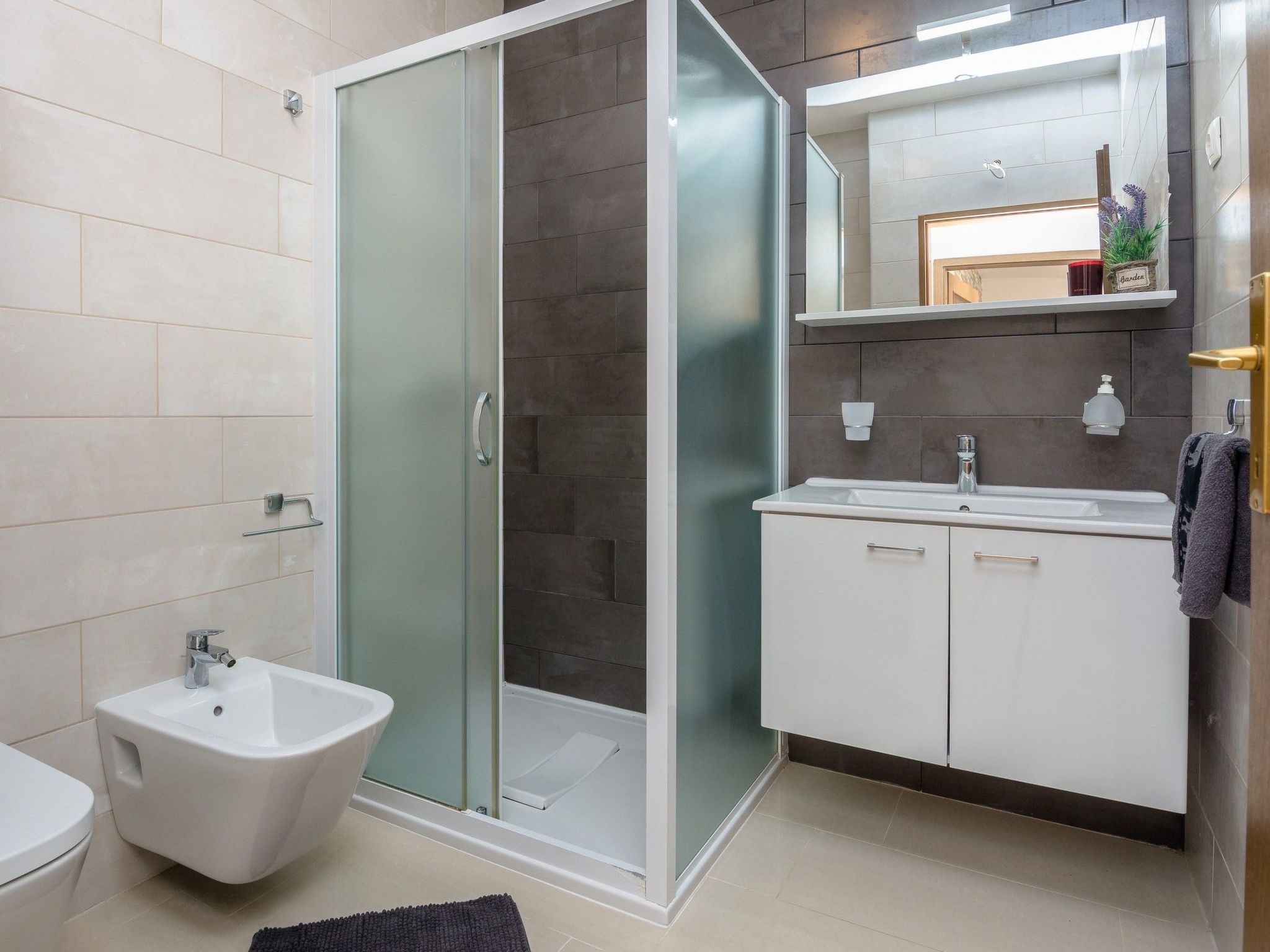 Apartment Radovic Nives-Image-tags.info