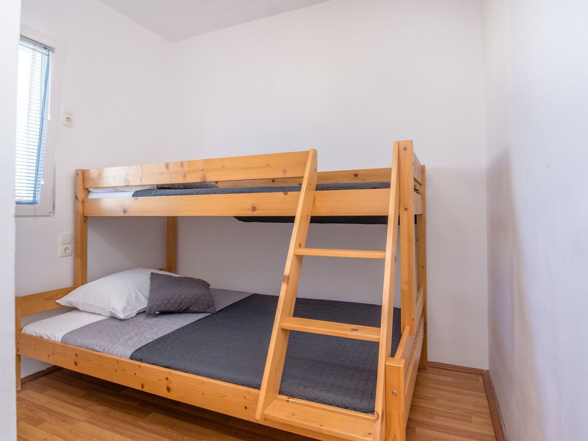 Apartment Radovic Nives-Image-tags.info