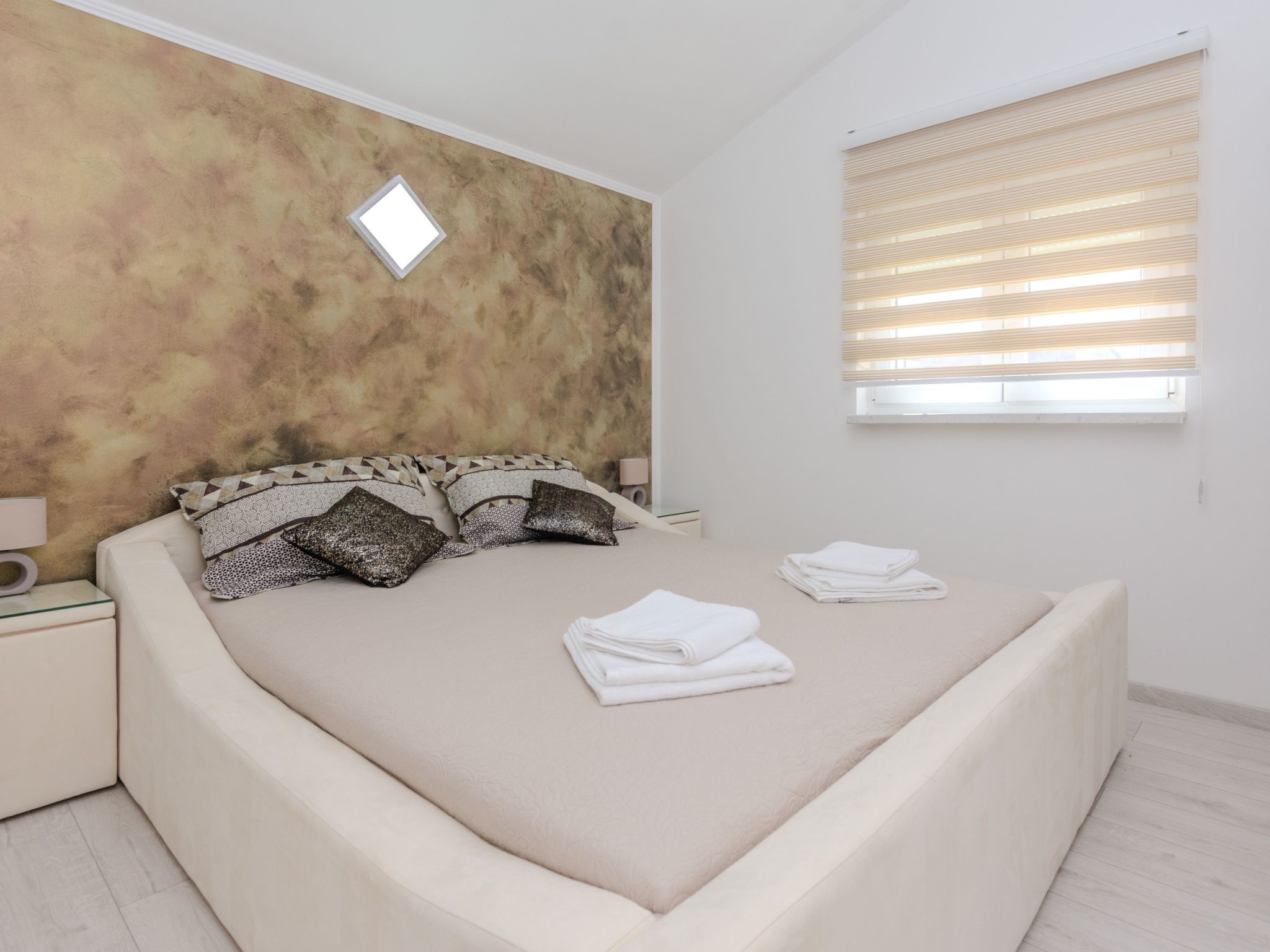 Apartment Lucica 4-Image-tags.info