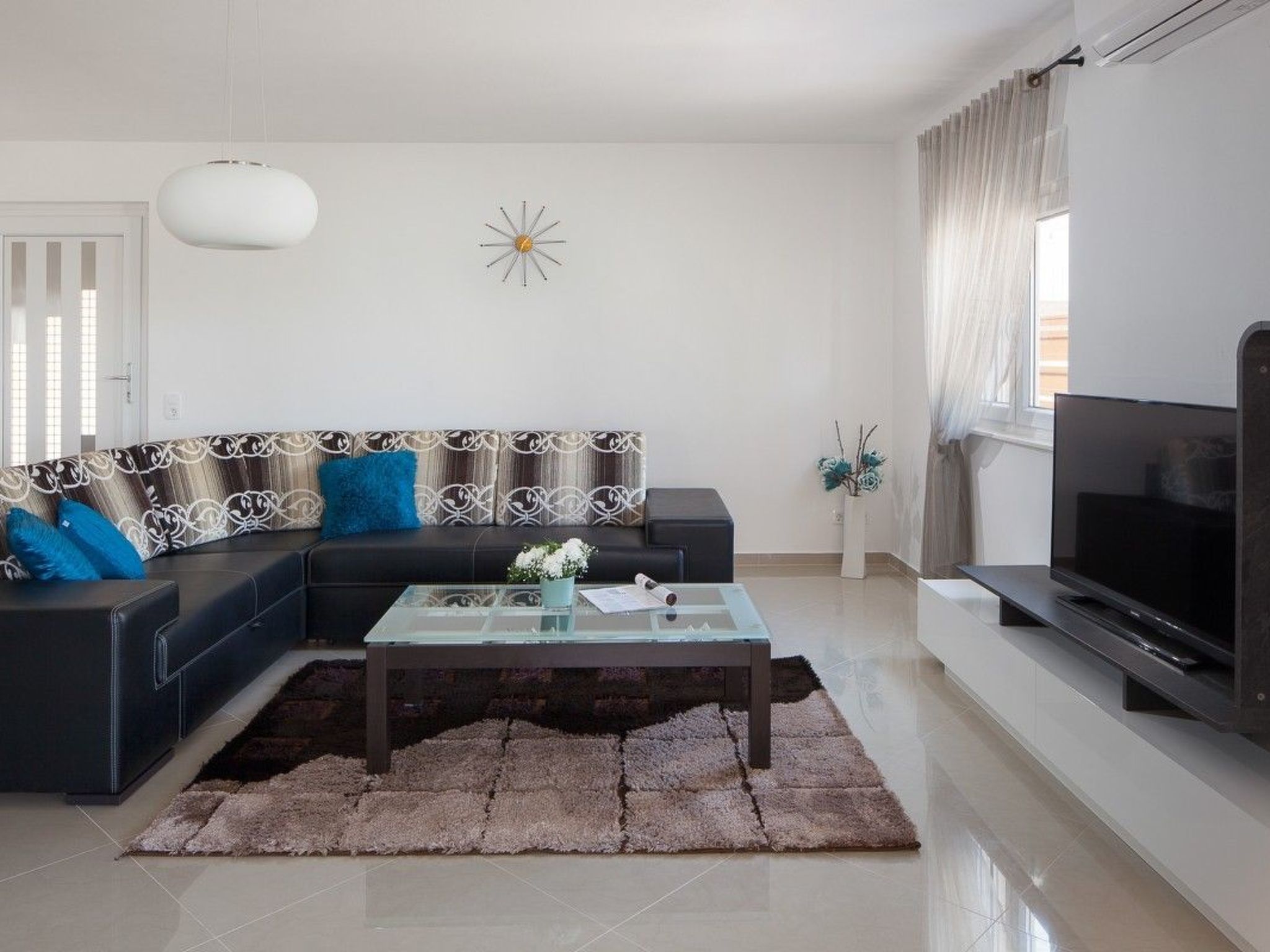 Apartment Vista 1-Image-tags.info