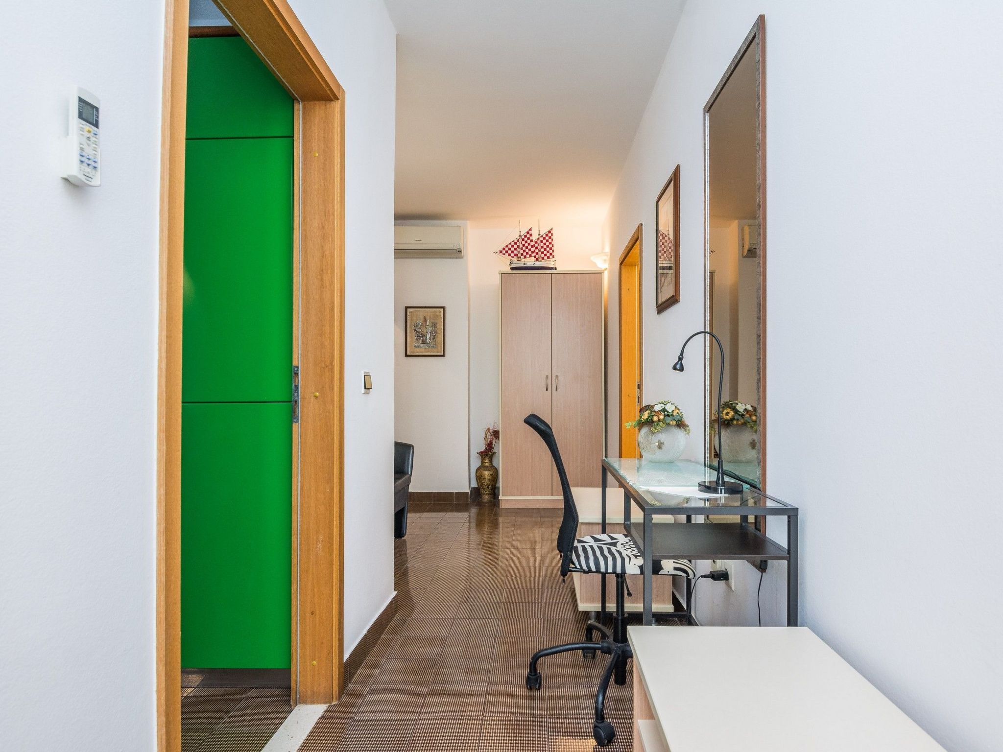 Apartment Liveric 4-Image-tags.info