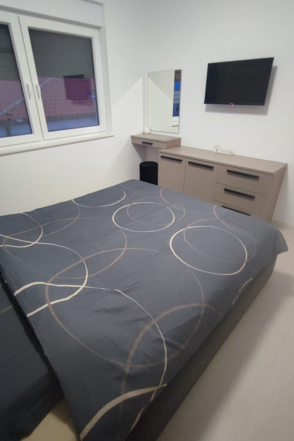 HH Cvetkovic-Image-tags.info