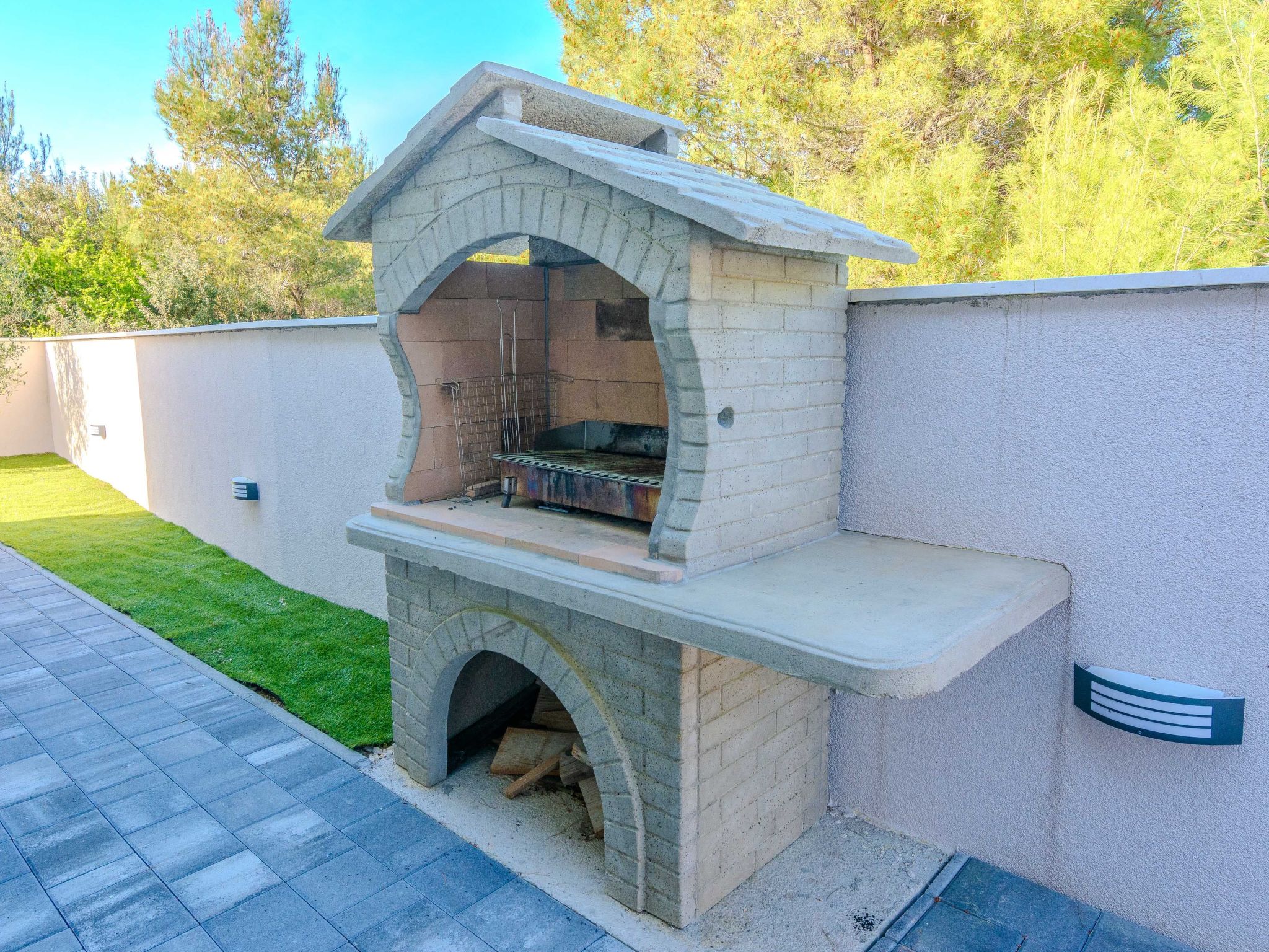 HH Stjepanovic-Image-tags.info