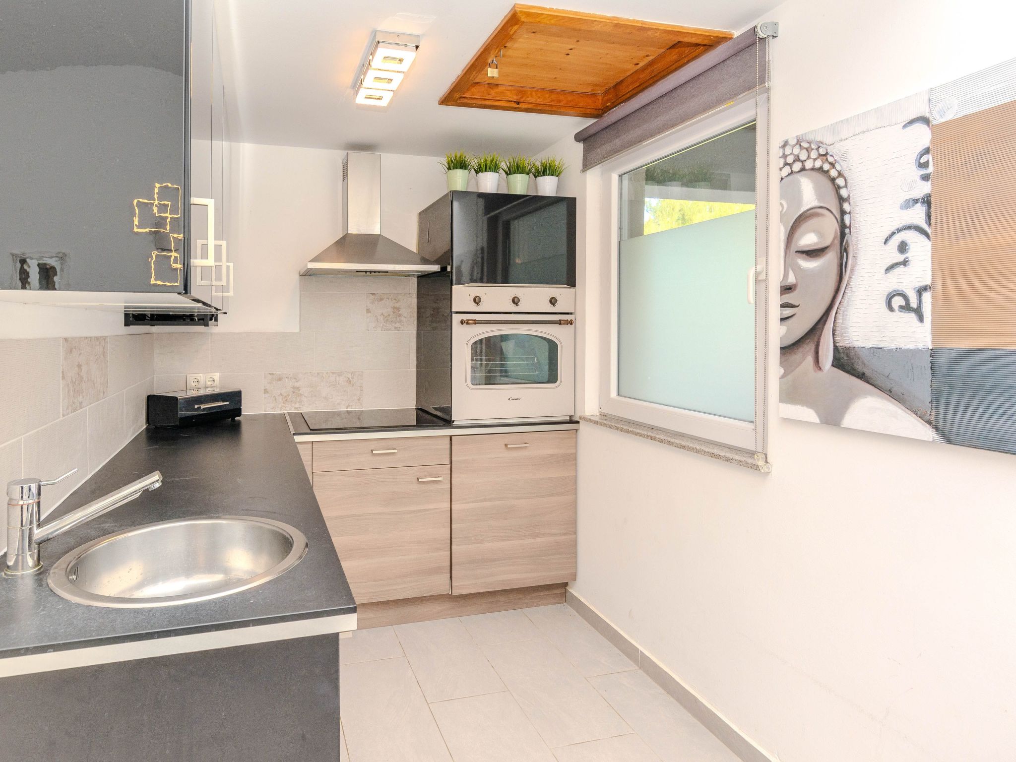 HH Stjepanovic-Image-tags.info