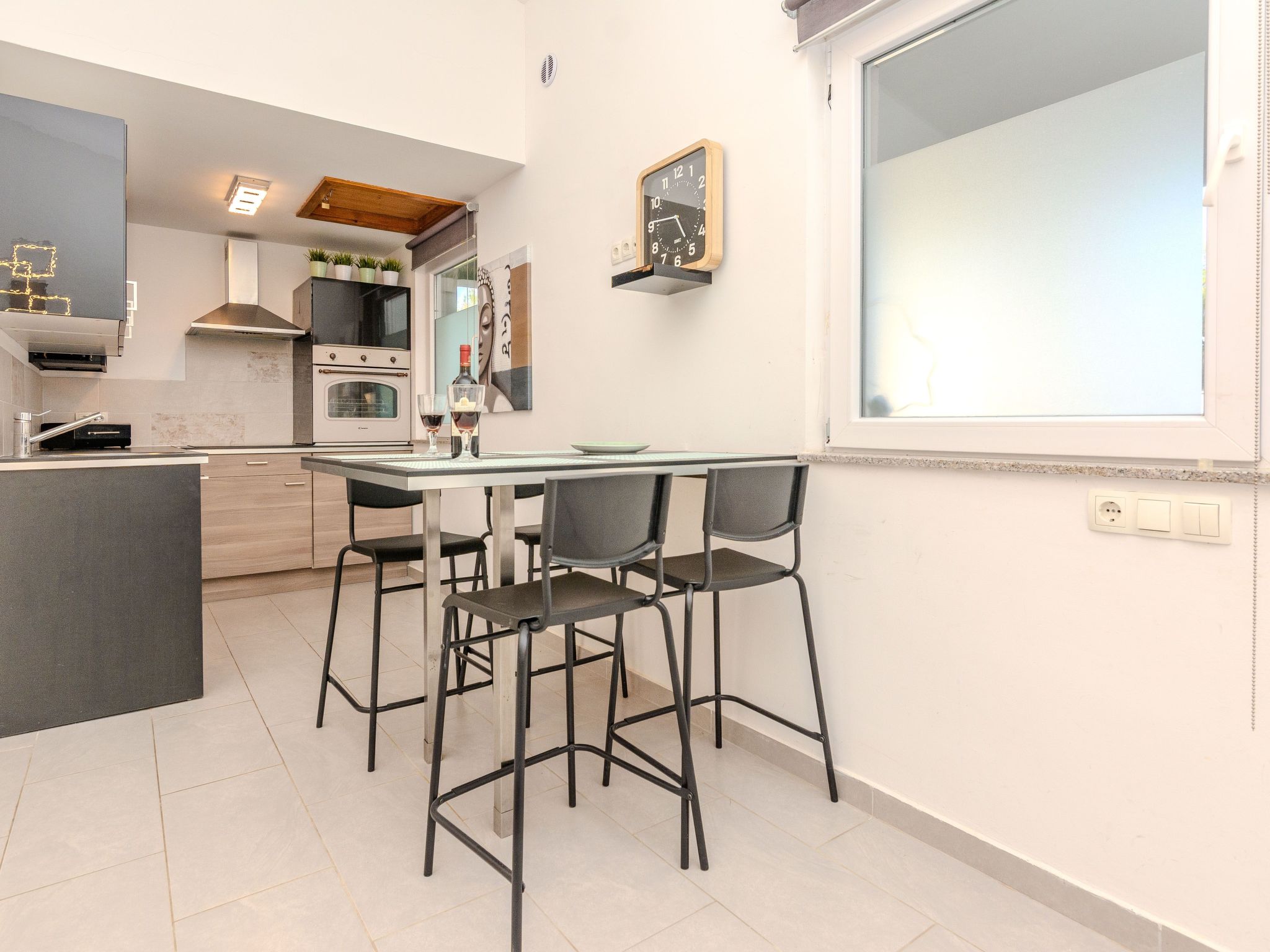 HH Stjepanovic-Image-tags.info